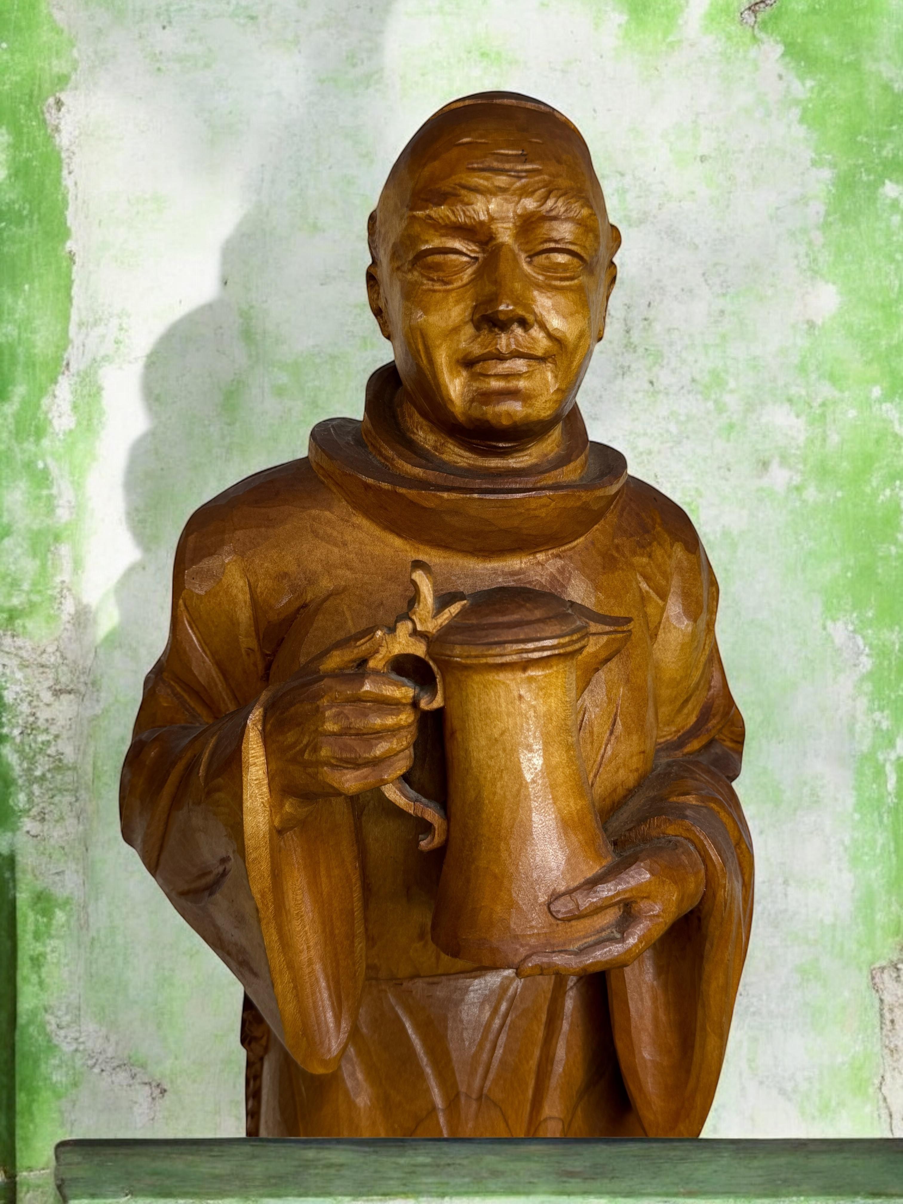 Monumentale Holz geschnitzt Black Forest Mönch Statue Vintage 1960er Jahre Deutschland im Angebot 9