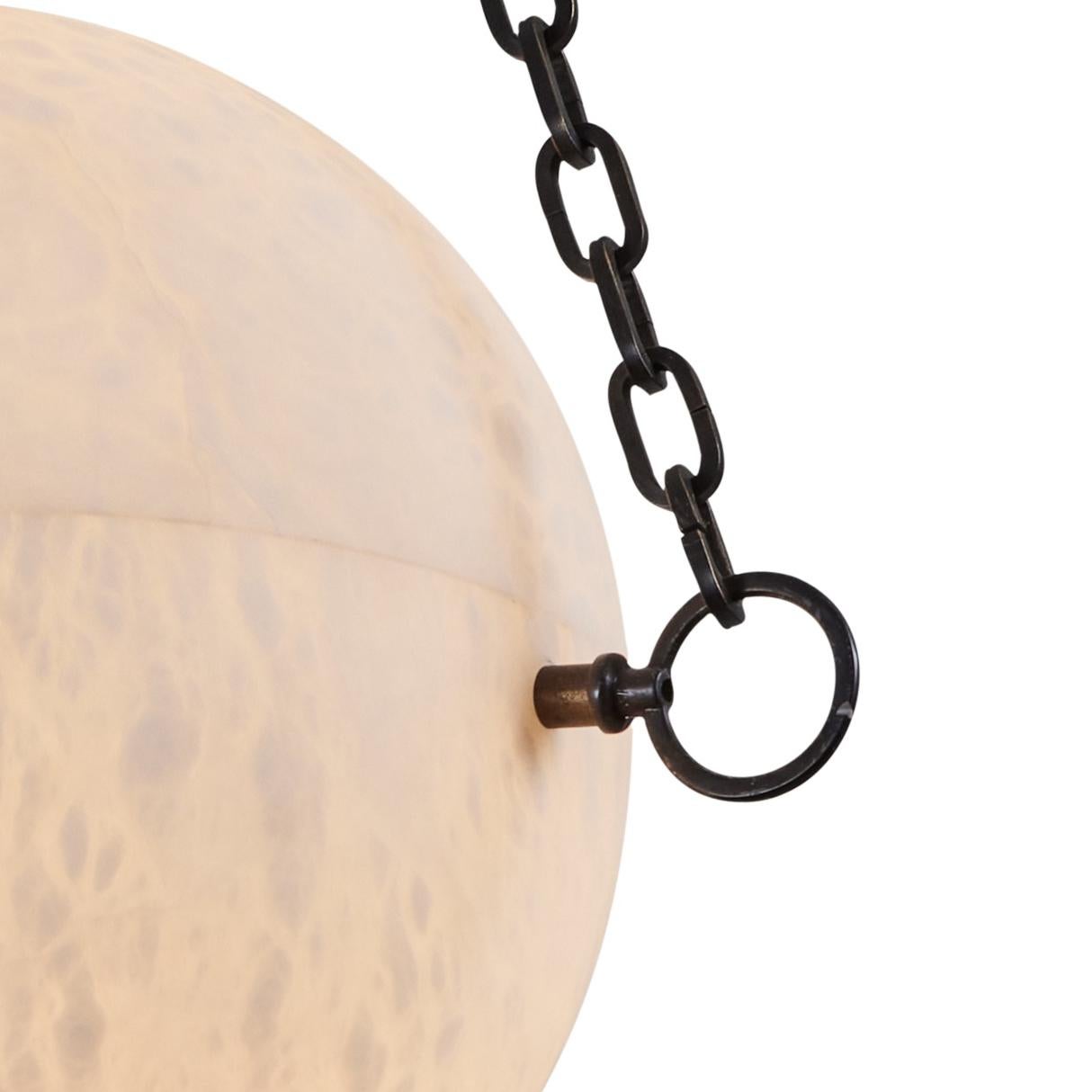 Americano Lampadario monumentale in alabastro 'Zeus' di Denis de la Mesiere in vendita