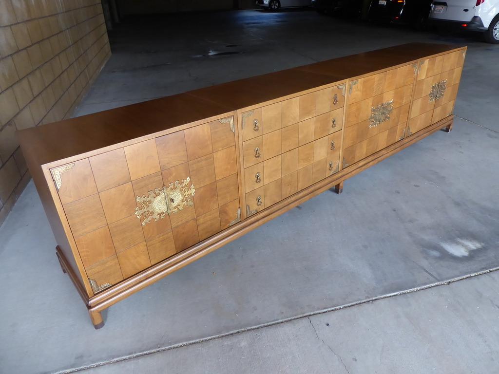 Monumentally Scaled Midcentury Credenza Designed by Renzo Rutili, circa 1960 In Good Condition For Sale In Palm Springs, CA