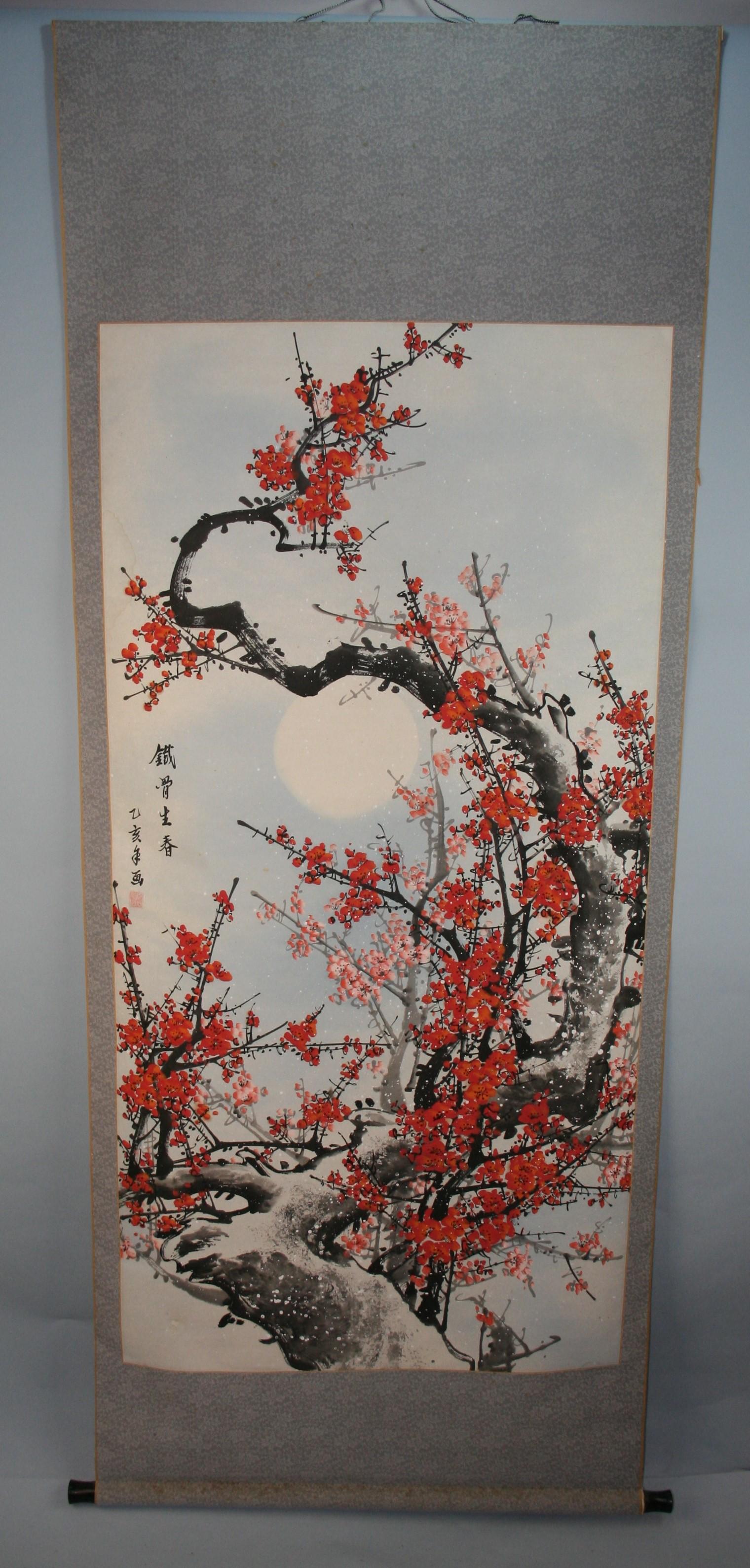Handgemalte Schriftrolle mit Mond und Blumenblüten
Wird aufgerollt versandt 
Größe 28 x 72