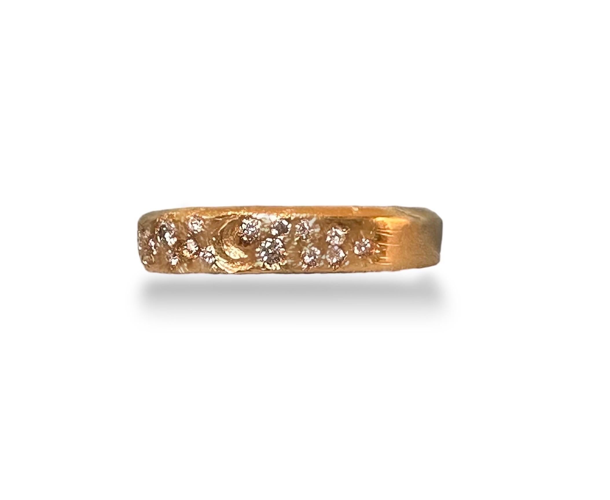 Modern Moon and Diamond Sprinkles constellation ring band in 18K Gold