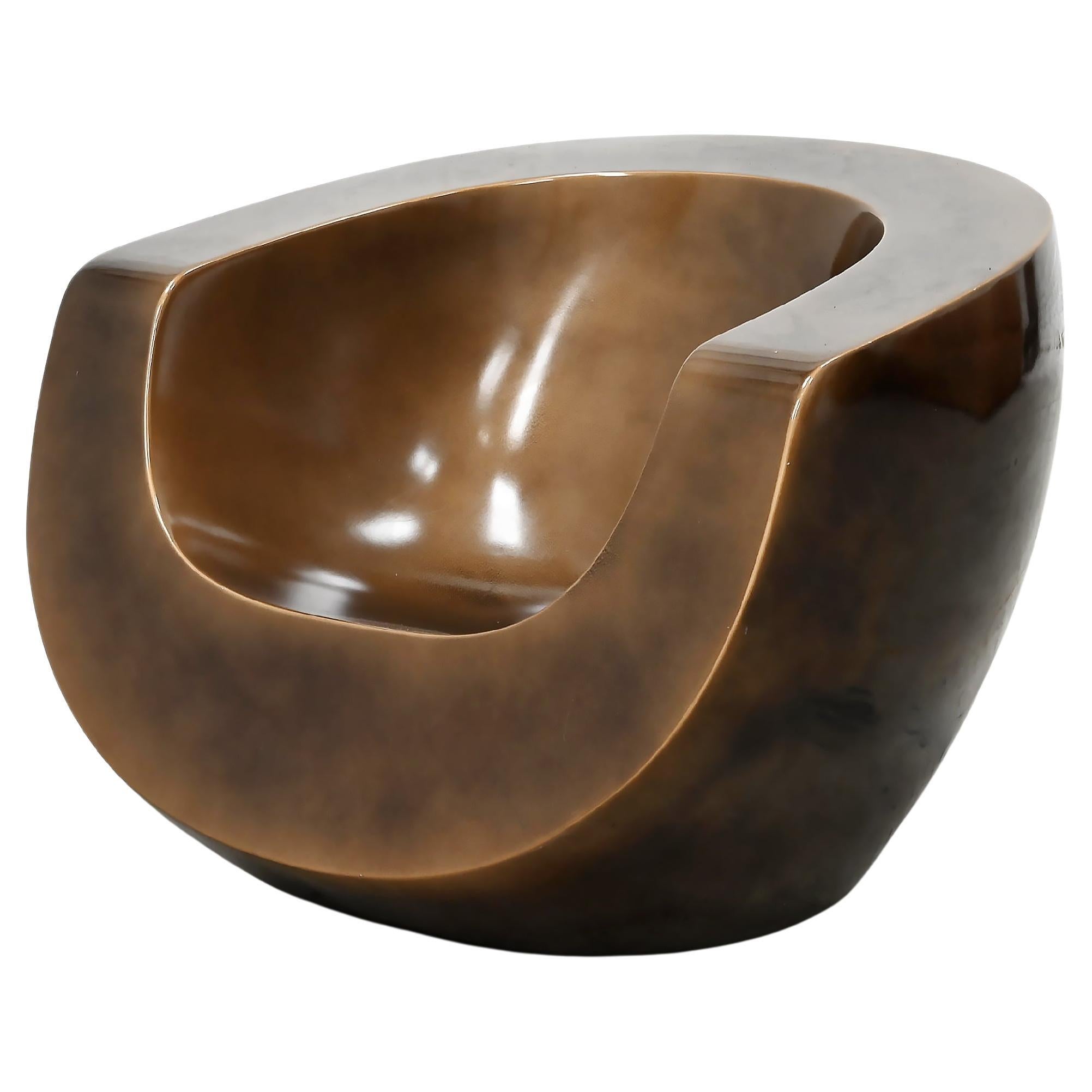 Moon Chair de Mike To, fauteuil sculptural en fibre de verre, années 2000