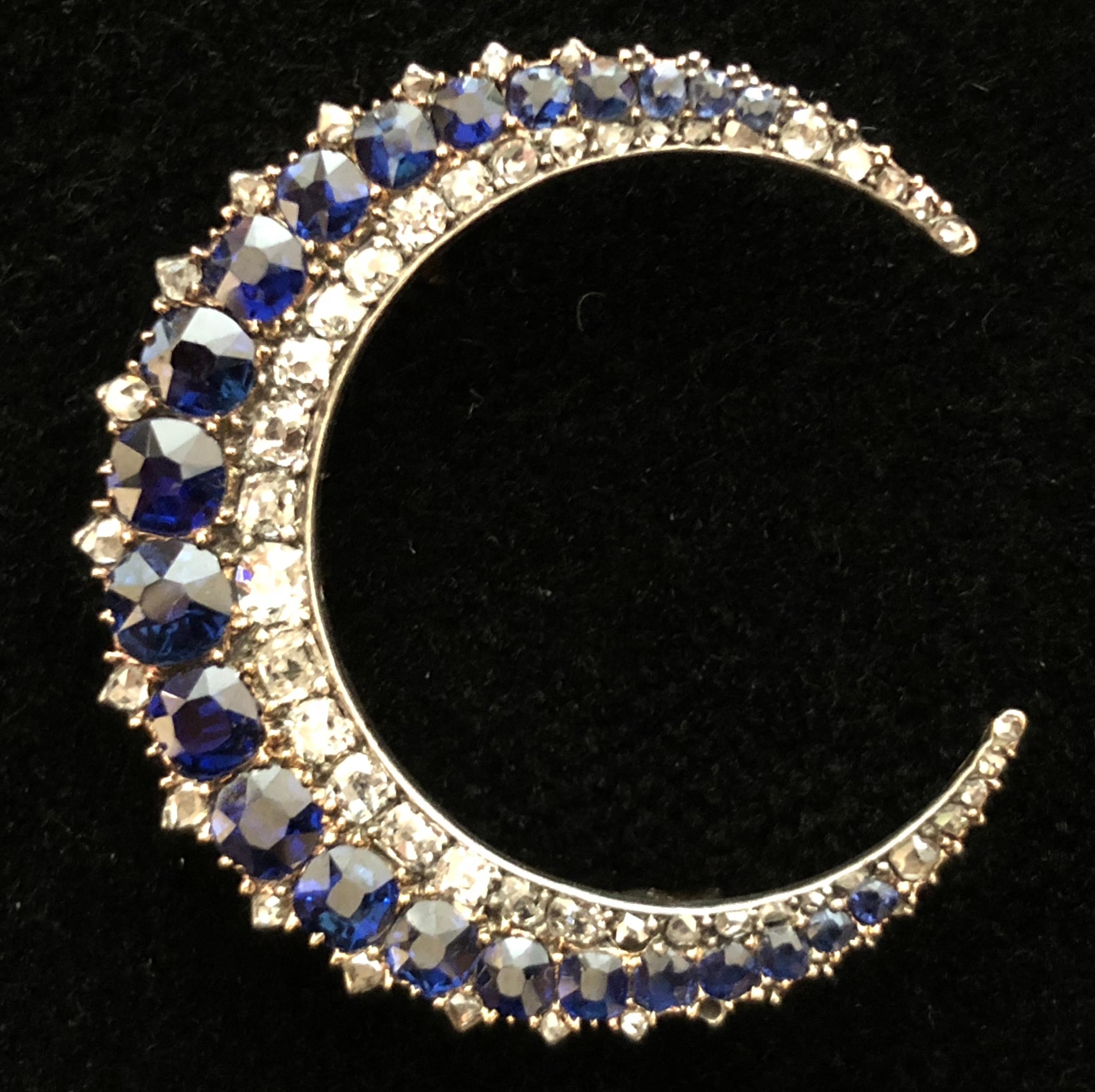 Antique Moon Crescent Diamond Sapphire Gold Brooch France In Excellent Condition In Munich, Bavaria