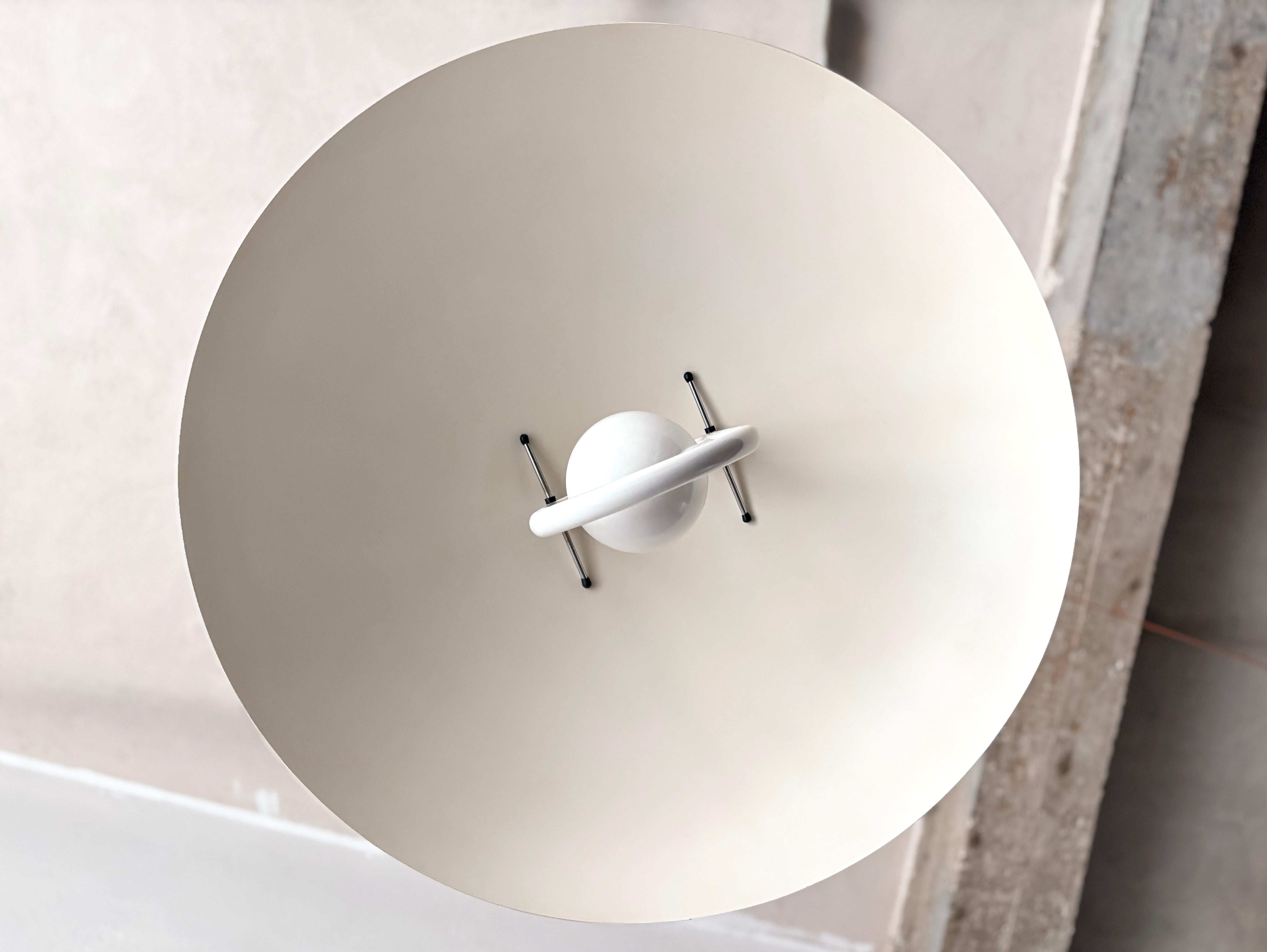 Moon Dome counterweight lamp designed by Vico Magistretti for Elio Martinelli In Good Condition For Sale In Offenburg, Baden Wurthemberg