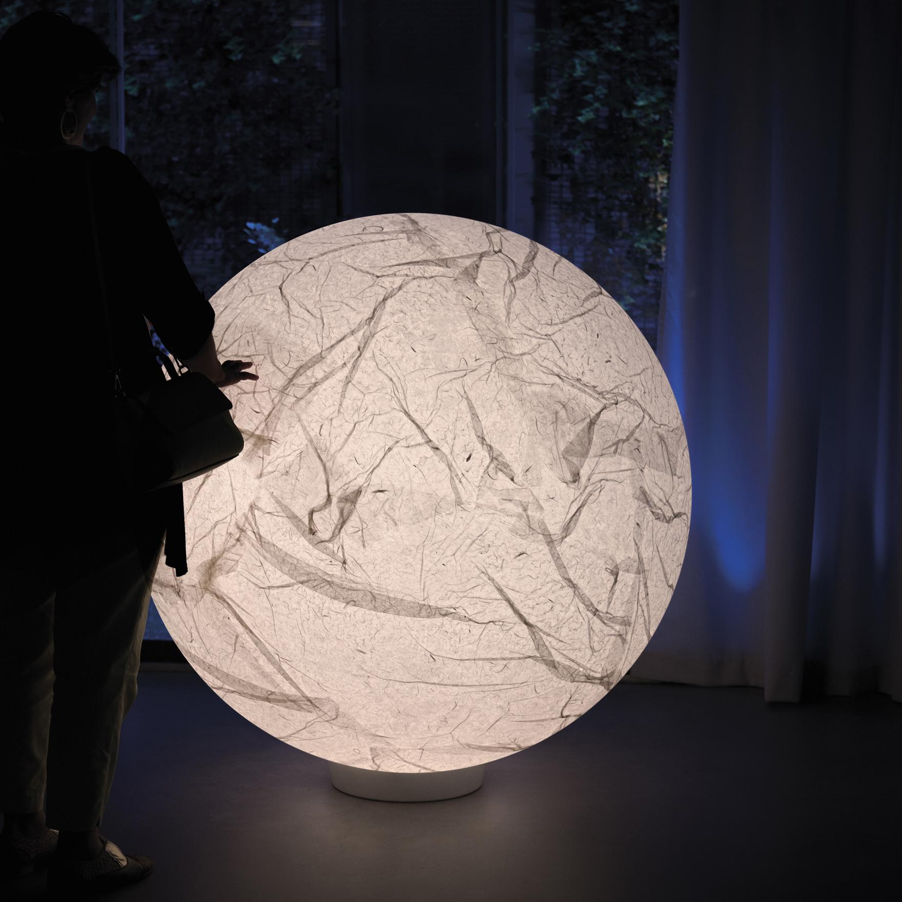 Moon was created from the dream of bringing the moon inside your own
home. The hand-made Japanese paper surface makes every lamp unique.
Suspension and floor versions available.
Available in different sizes: Medium ( Ø 78 cm x 80,5 cm )

Bulb not