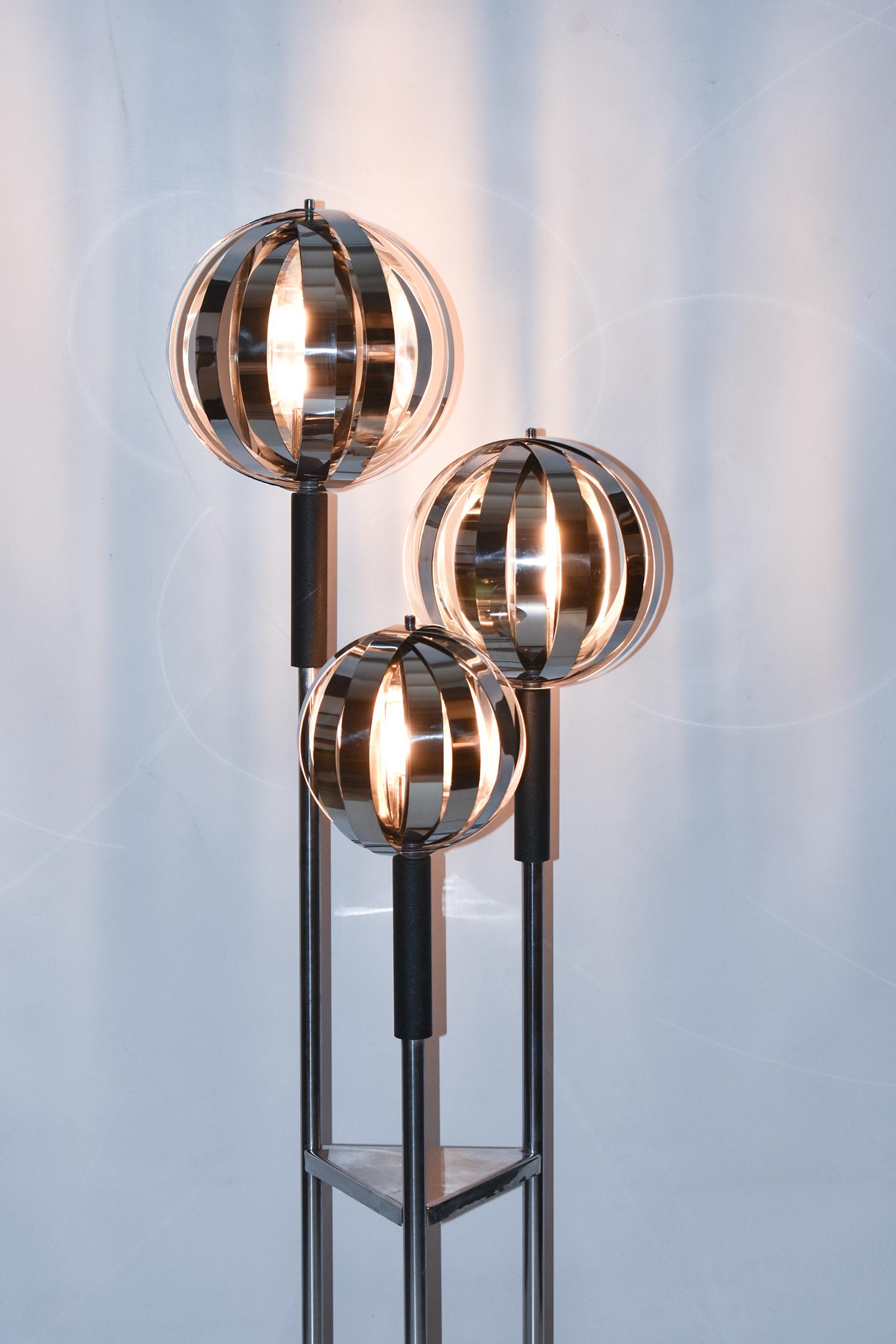 Chrome floor lamp, with three moon shades, spanish lamp For Sale 3