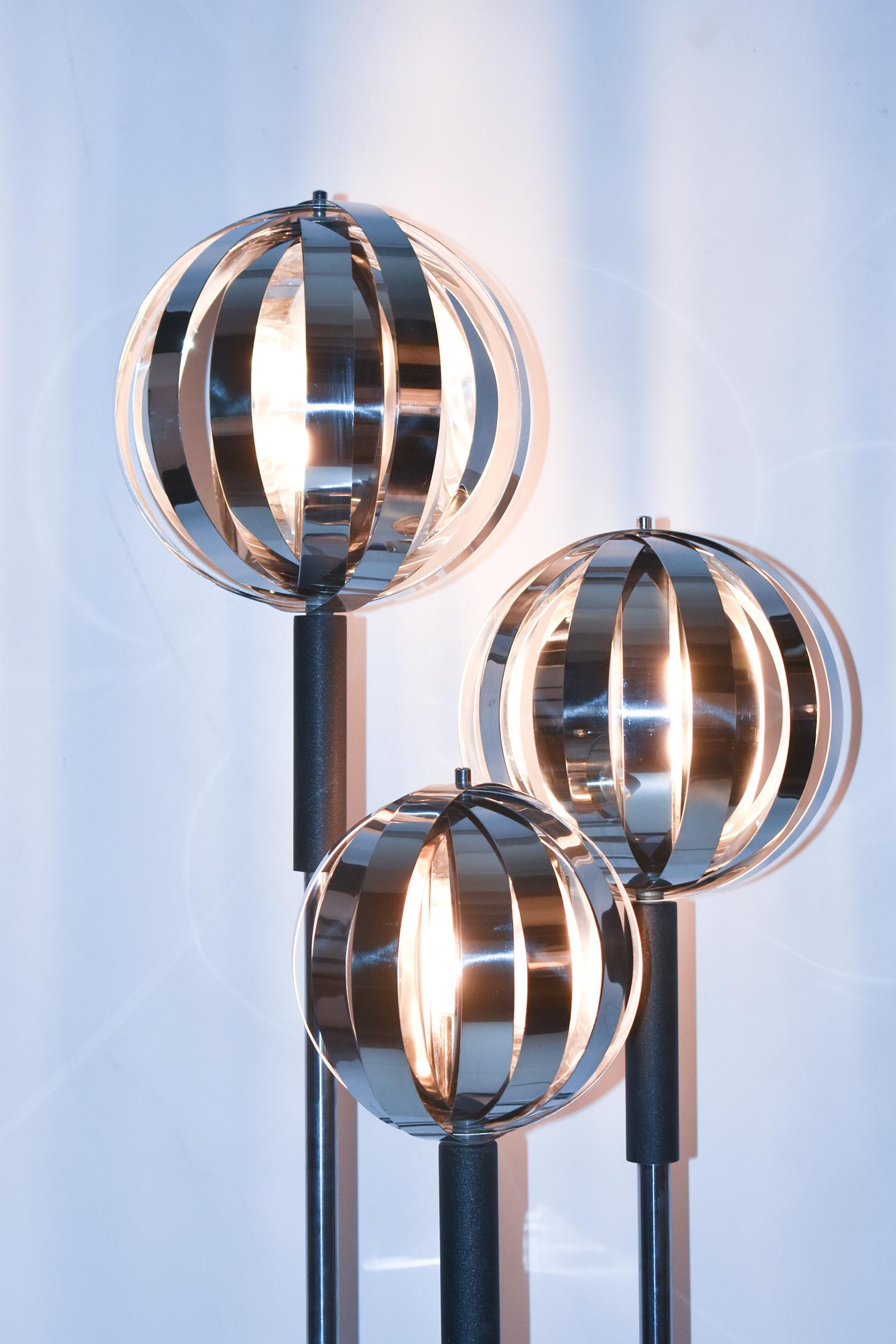 Chrome floor lamp, with three moon shades, spanish lamp For Sale 4