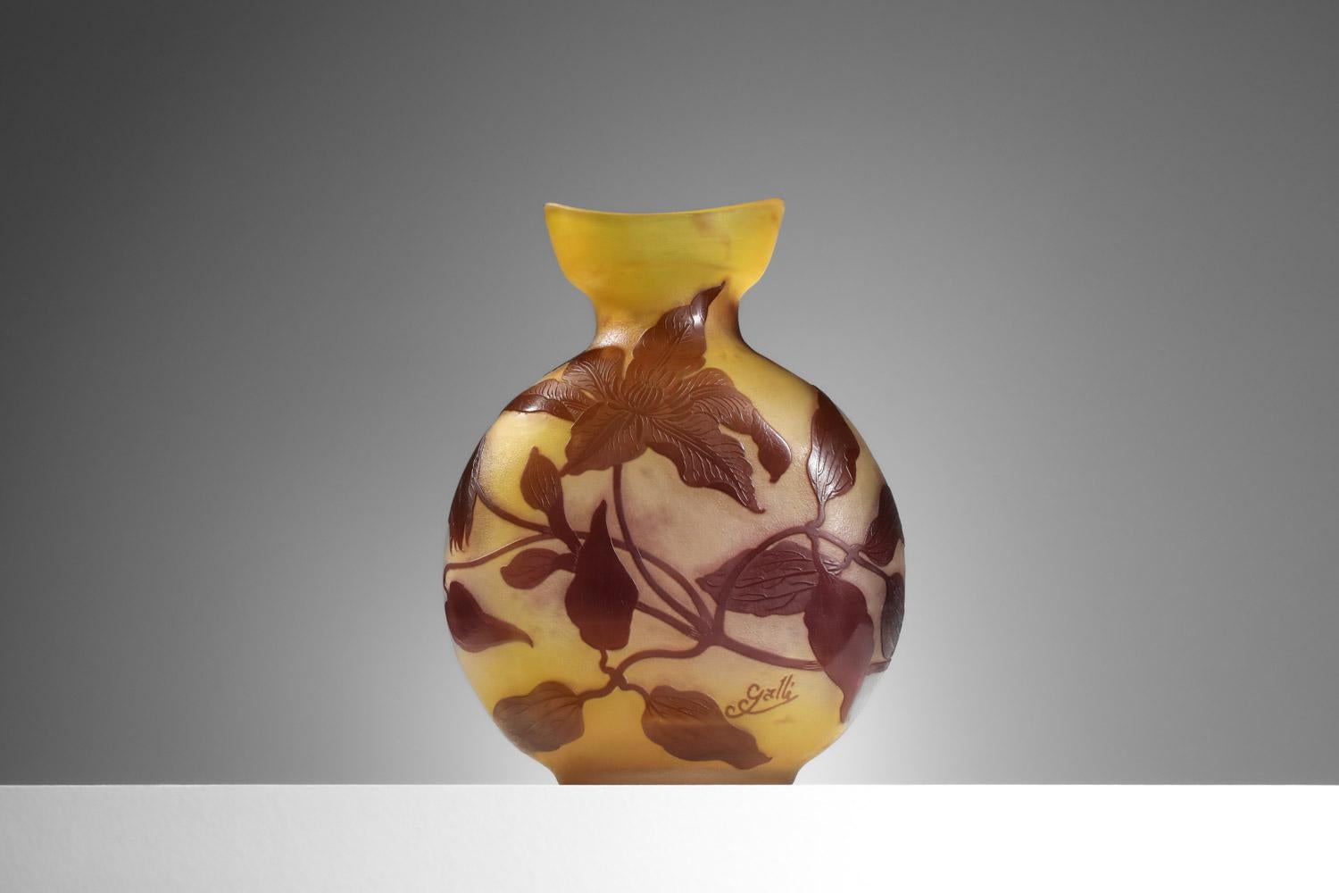 Vaso in vetro Moon di Emile Gallé con disegno di clematide inciso all'acido anni '40 in vendita 4