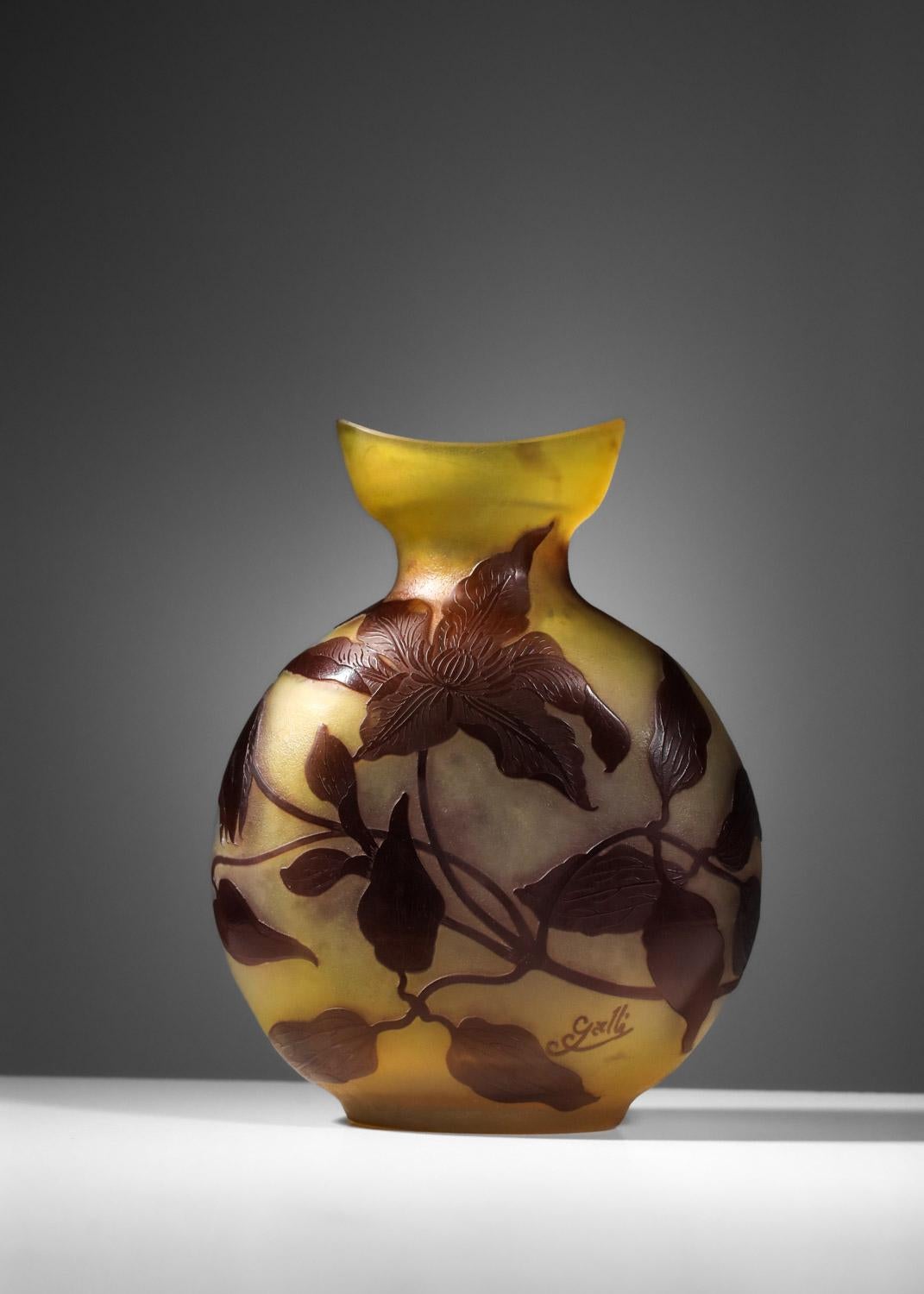 Vetro artistico Vaso in vetro Moon di Emile Gallé con disegno di clematide inciso all'acido anni '40 in vendita