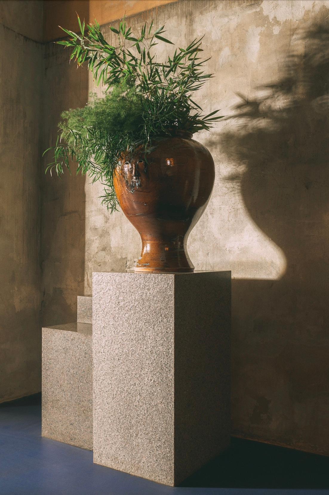 Danois Vase tête de lune de Cathrine Raben Davidsen en vente