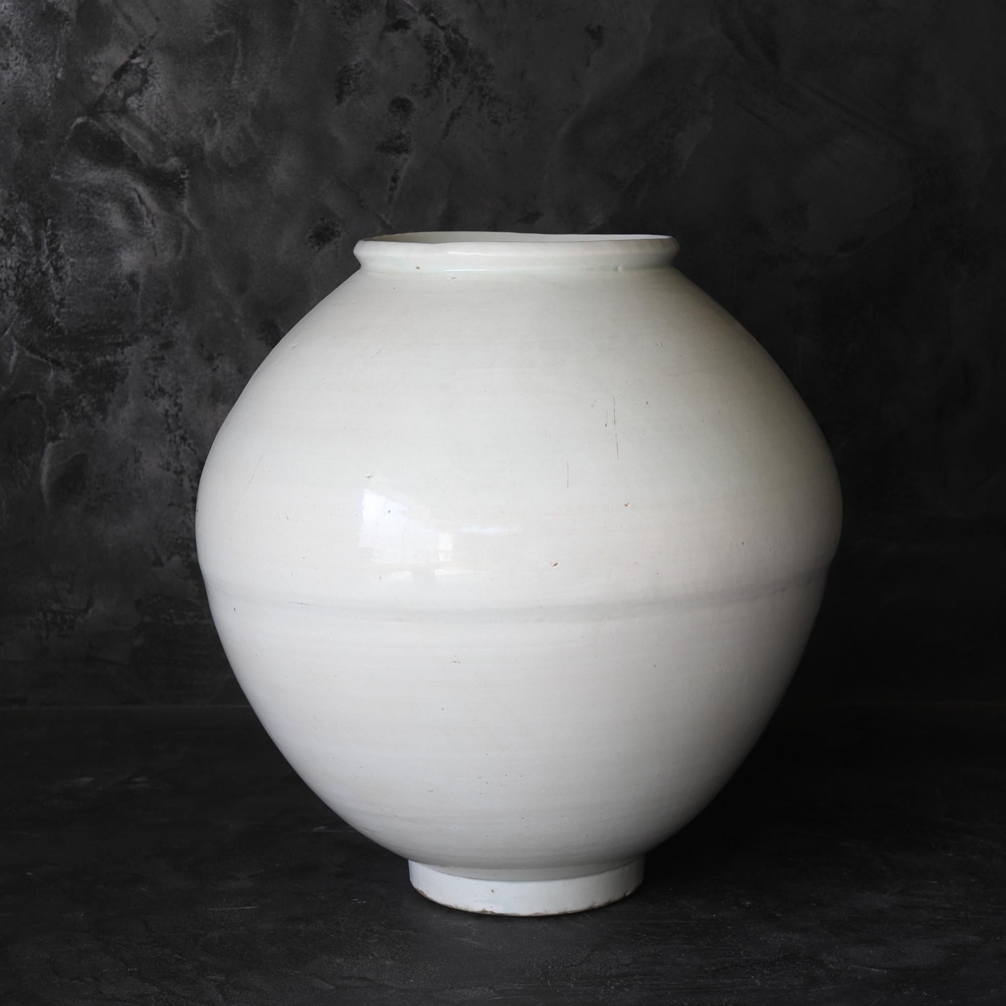 Ceramic Moon Jar 'Dalhanari', Lot3 / 17th Century / Korean Antiques / Joseon Dynasty For Sale