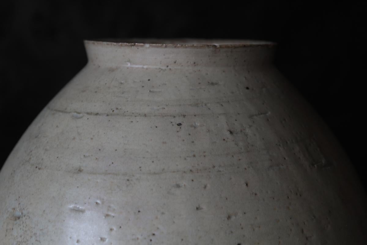 Moon Jar / Korean Antique vase / Joseon Dynasty / 18th Century For Sale 5