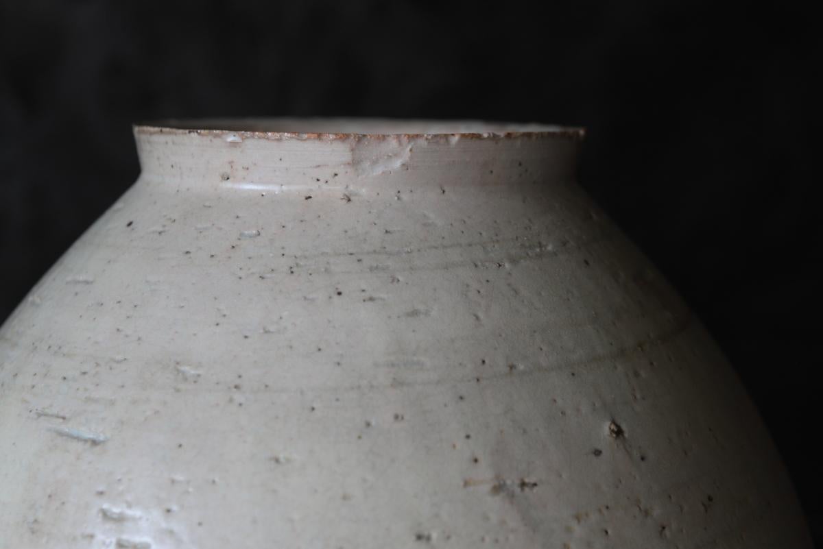 Moon Jar / Korean Antique vase / Joseon Dynasty / 18th Century For Sale 6