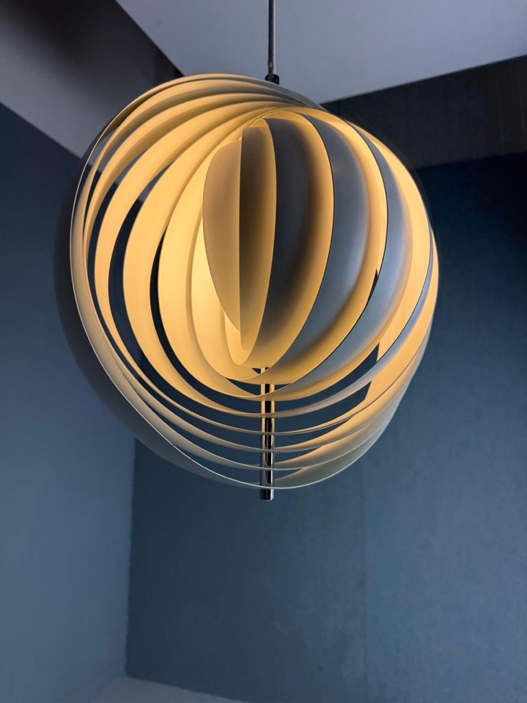 Metal Moon lamp Verner Panton powder coated metal - 34cm signed Denmark