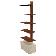 Etagère en marbre Moon Sculptural Campaspero Stone & Oxidized Iron Bookshelf Meddel