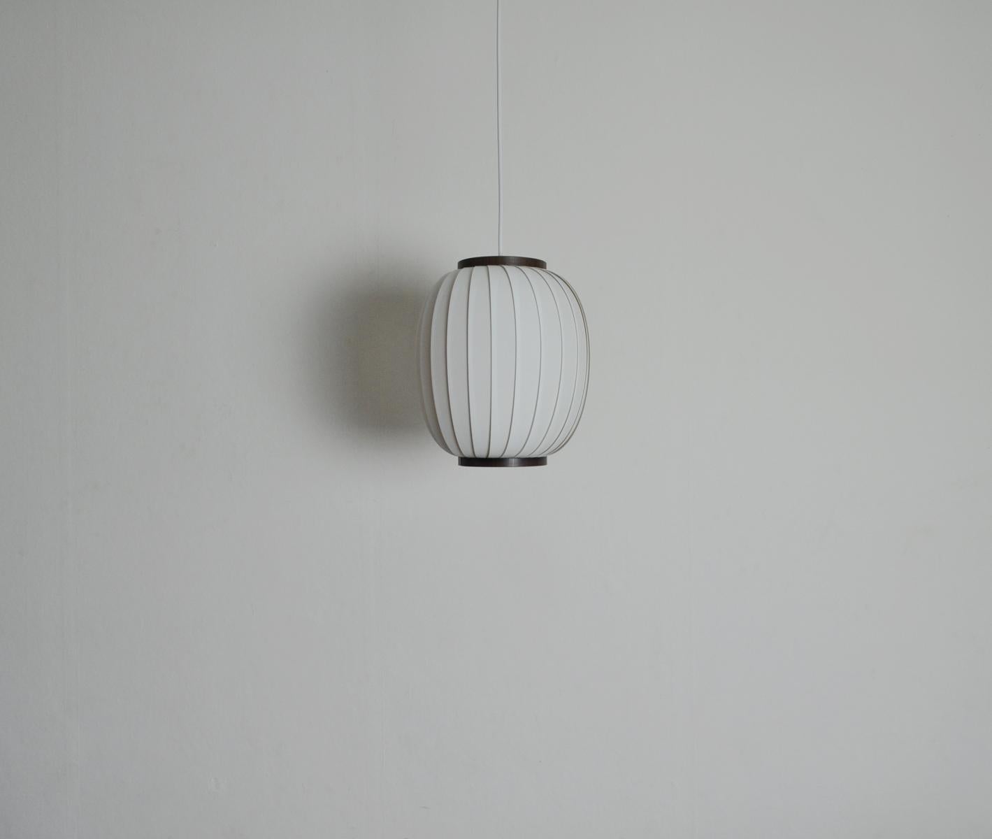 Bojan pendant lamp designed by Lars Eiler Schiøler in the 1970s in Denmark. Manufactured by Hoyrup Light.

Acrylic shades gives an amazing light effect.

Measures: Height 26.5 cm, diameter: 24 cm
Light source: 60 watt, E27 edison screw fitting

Also