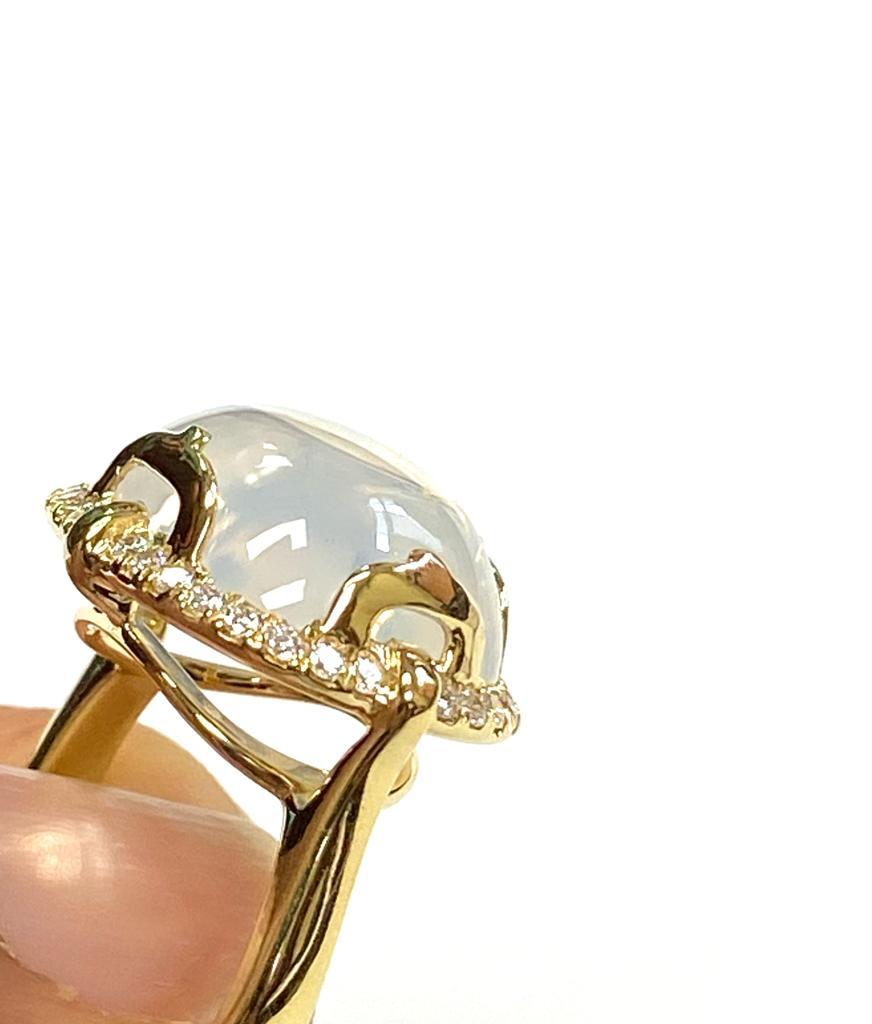 Goshwara Cushion Cabochon Moon Quartz And Diamond Ring In New Condition For Sale In New York, NY
