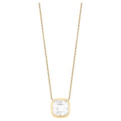 Mondquarz-Cushion-Anhänger aus 18K Gelbgold