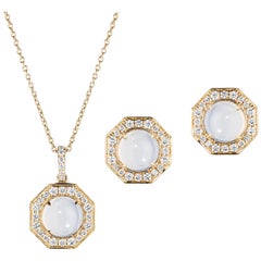 Goshwara Moon Quartz Pendant And Diamond Earrings