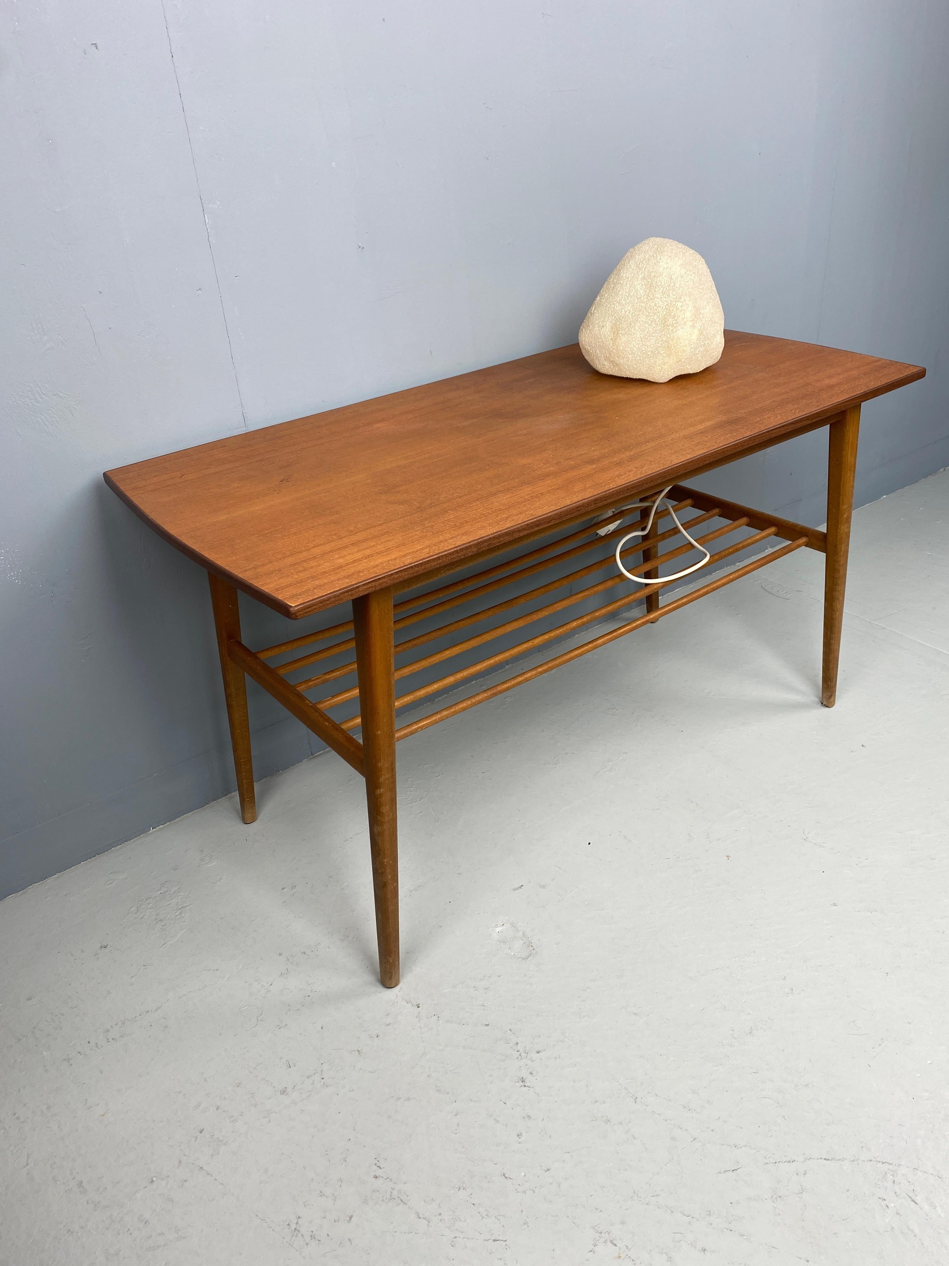 Mid-20th Century Moon Rock lamp 'Dora' by André Cazenave for Singleton
