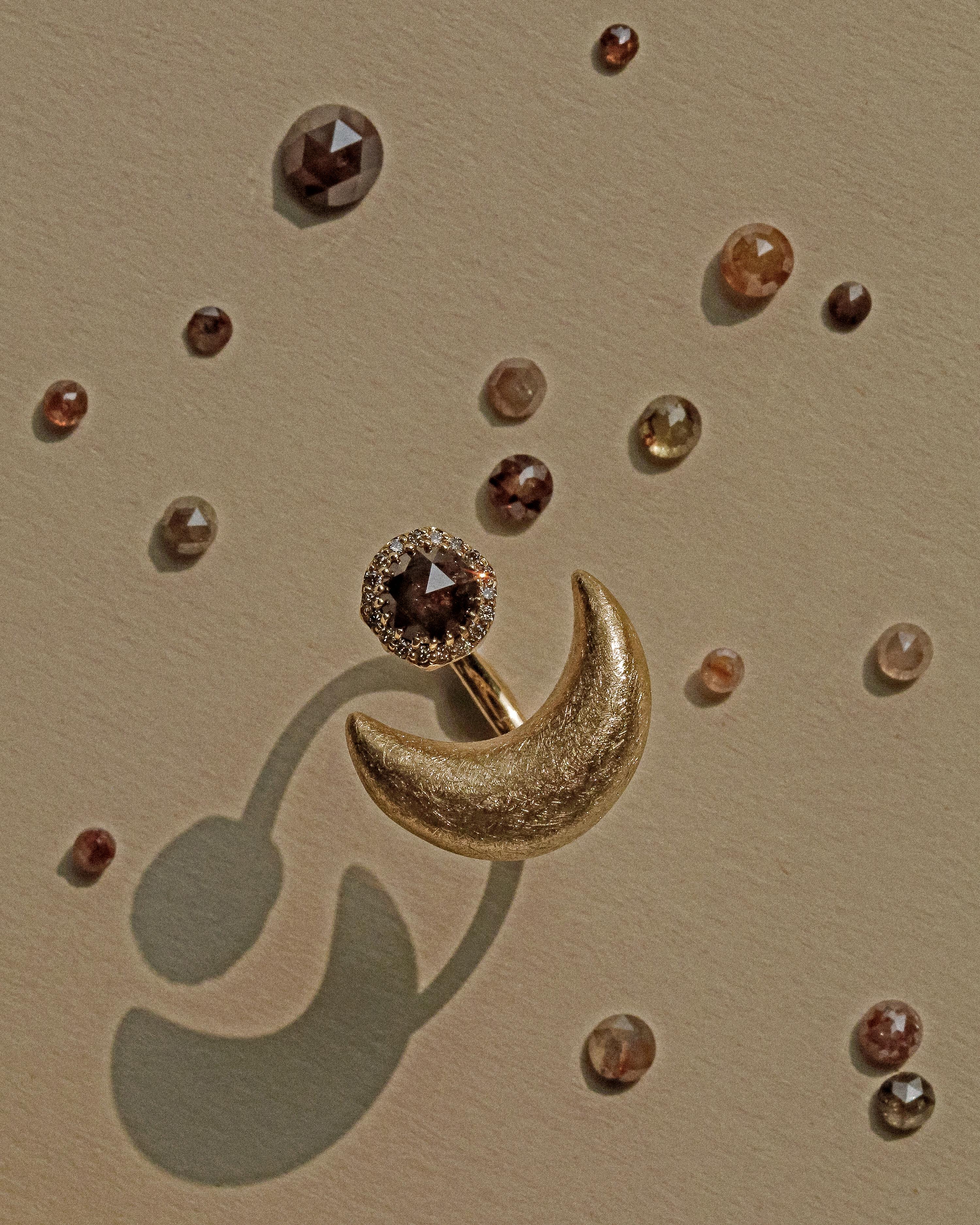 in vendita:  Anello con diamante grezzo a forma di luna (di SOONHEE) (dimensioni 63,4~69,7) 7