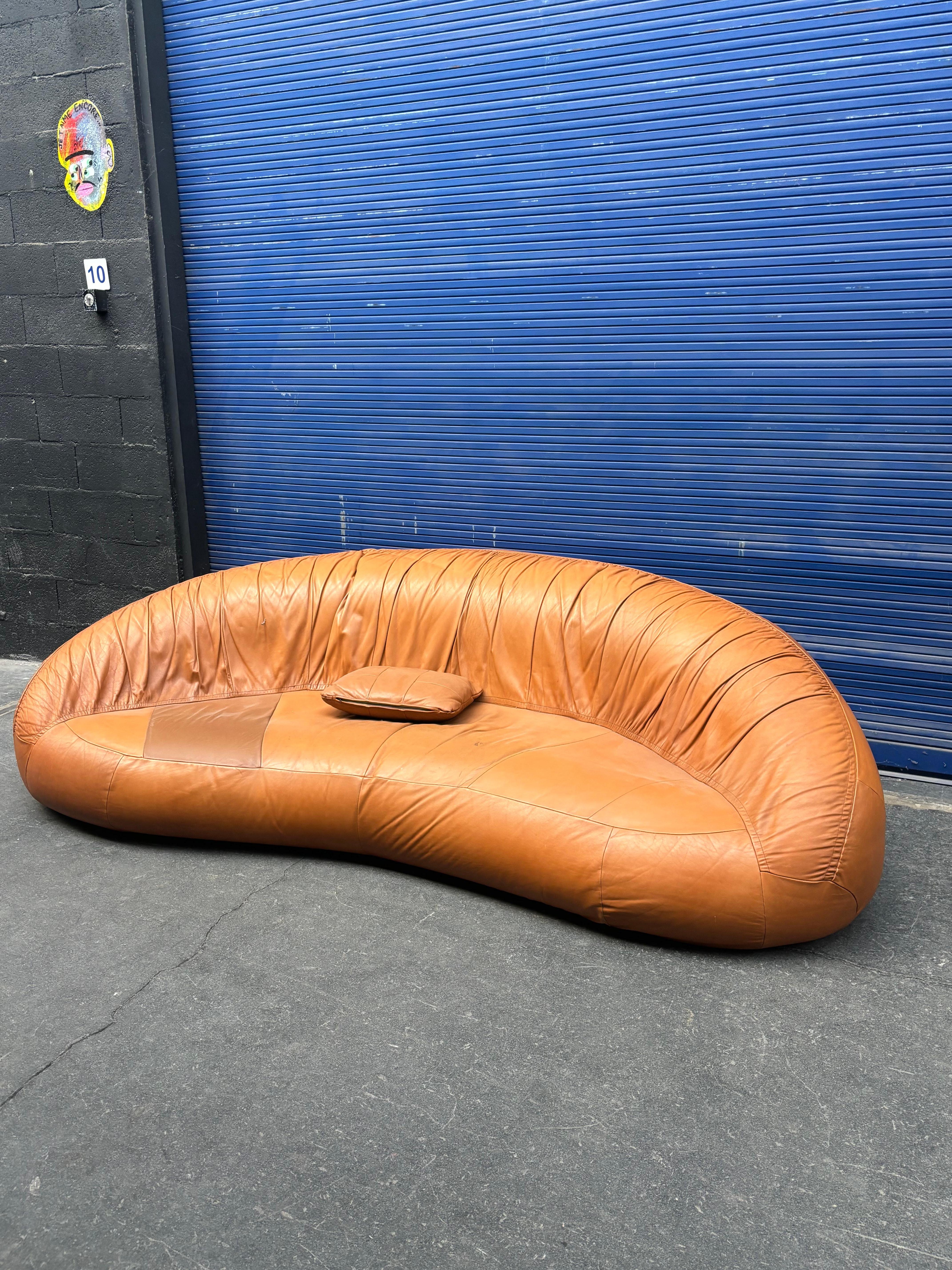 Divano a luna attribuito a Raphael Raffel In condizioni discrete in vendita a SAINT-OUEN-SUR-SEINE, FR