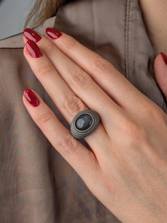 Mondstein Ring aus grauem Titan und 18 k 750 Weißgold MXHM