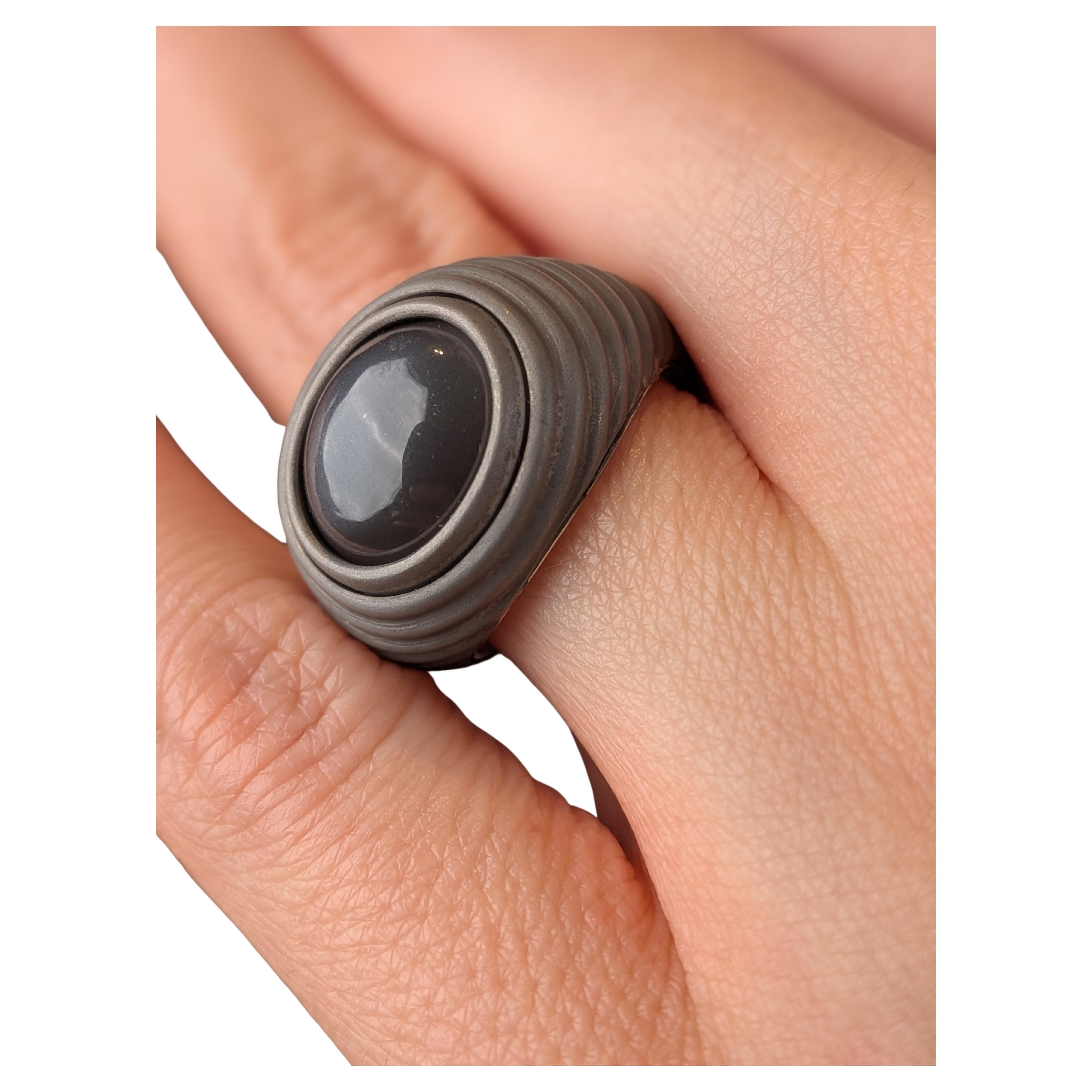Moon stone Ring in Grey Titanium and 18 k 750 White Gold MXHM For Sale