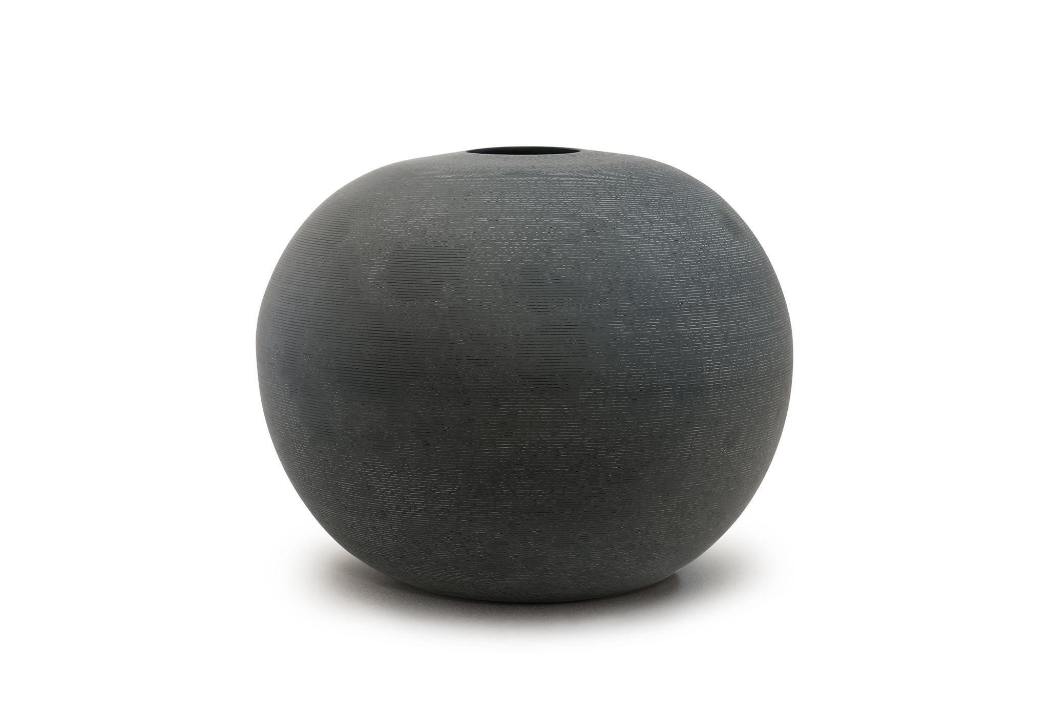 Postmoderno Vaso a forma di luna di Jung Hong in vendita