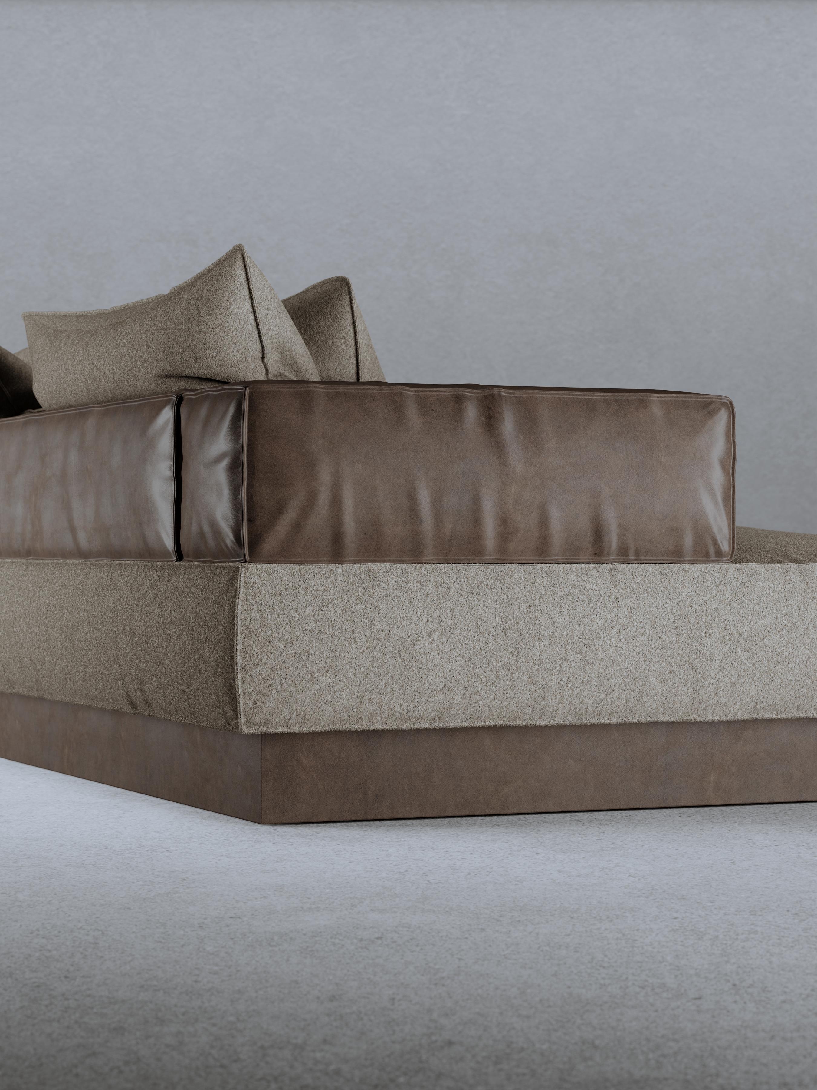 Contemporary Moonage Daydream Sofa by Gio Pagani For Sale