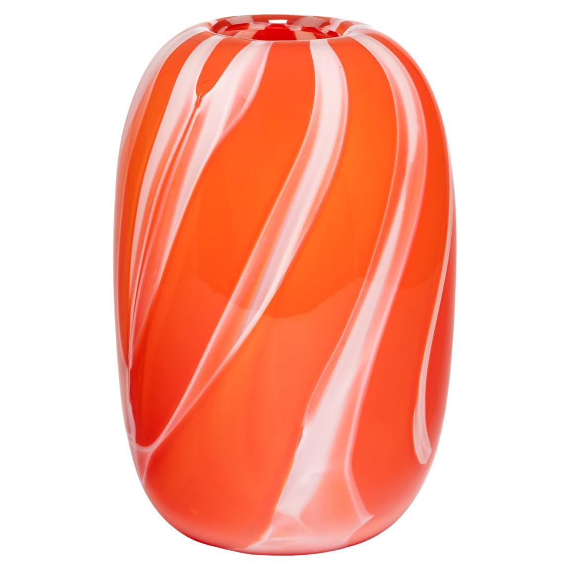 Moonarij Oona Red Vase No. 14, handblown of red and white glass canes en venta