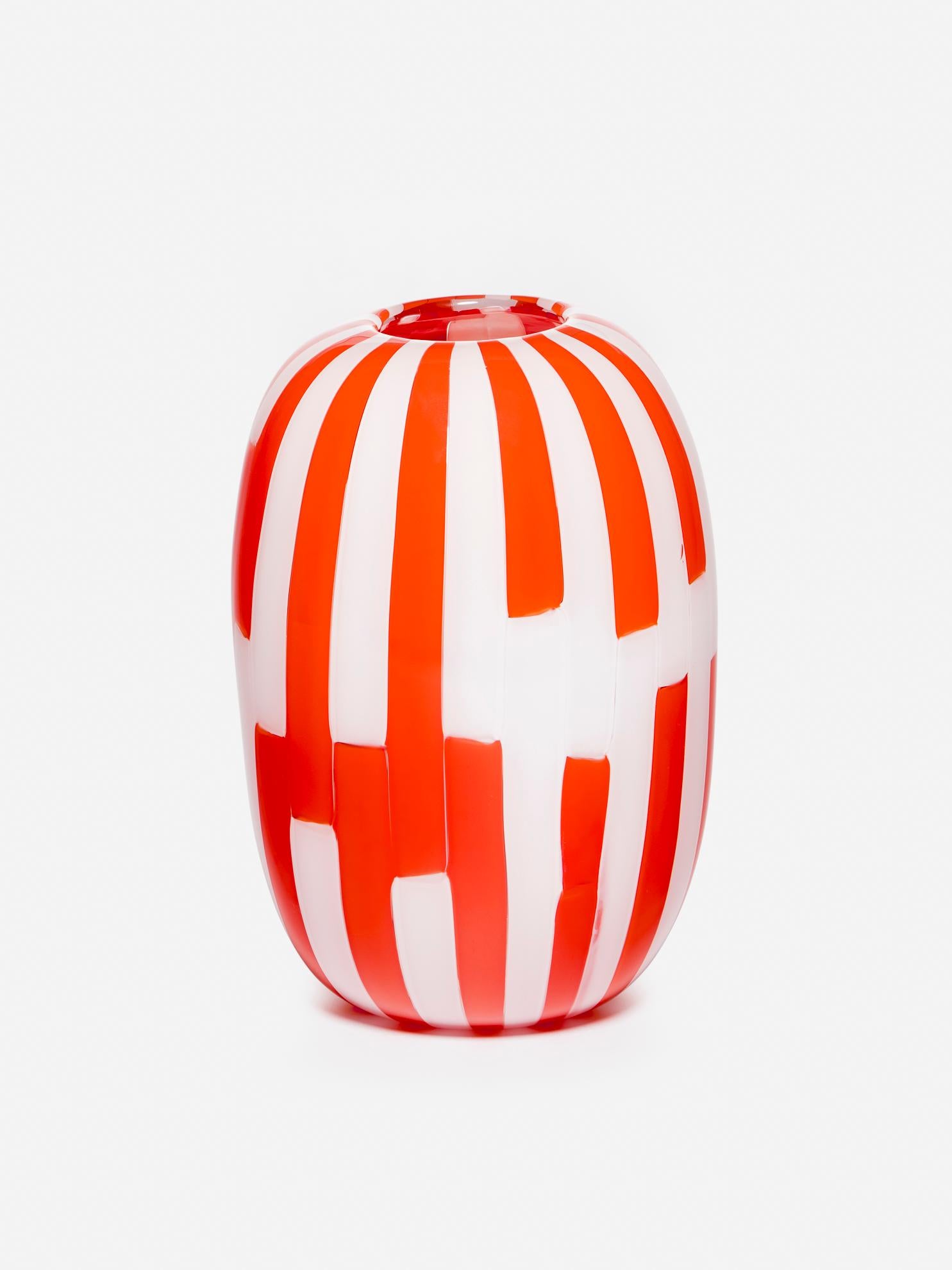 Voluminous in shape, iridescent in colour and with meticulously-crafted patterns, hand-blown and hand-sculptured Moonarij vases stand out as mesmerizing objects of beauty.

Our Oona vases are defined by their signature striped pattern, formed using