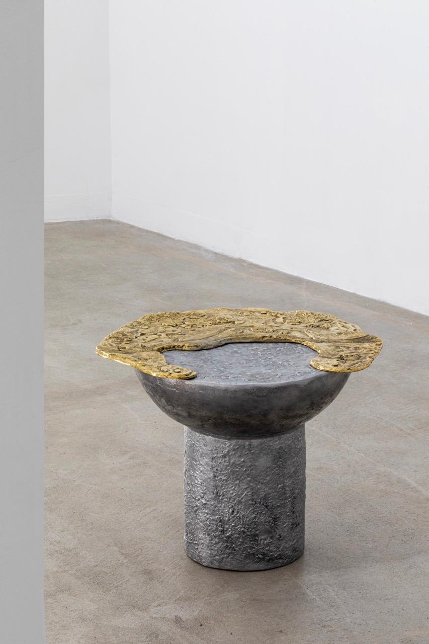 Mooncrater, Beistelltisch aus Aluminium, Wachsausguss und Bronze, Lunar Edition (Moderne) im Angebot
