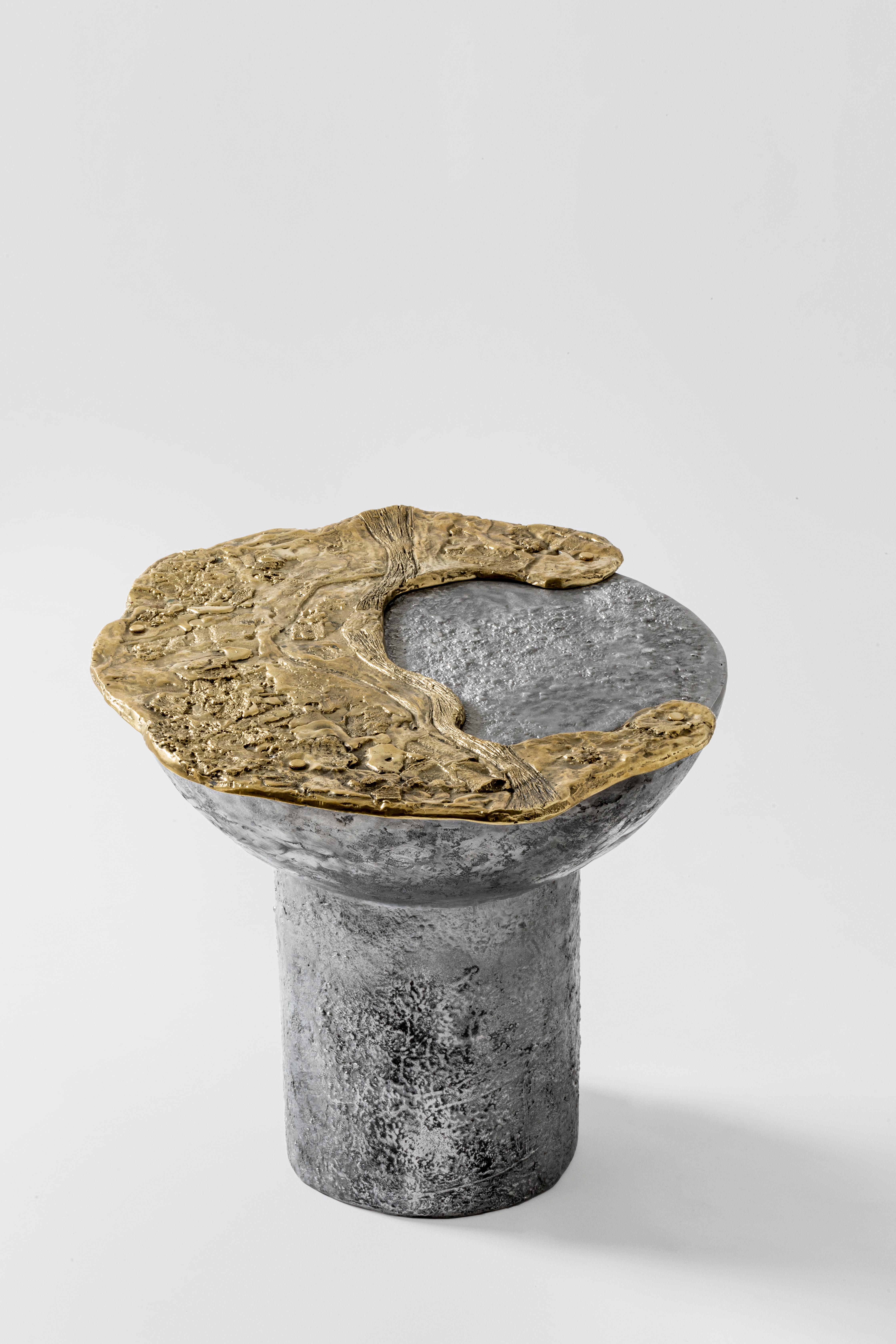 Mooncrater, Beistelltisch aus Aluminium, Wachsausguss und Bronze, Lunar Edition (Italienisch) im Angebot