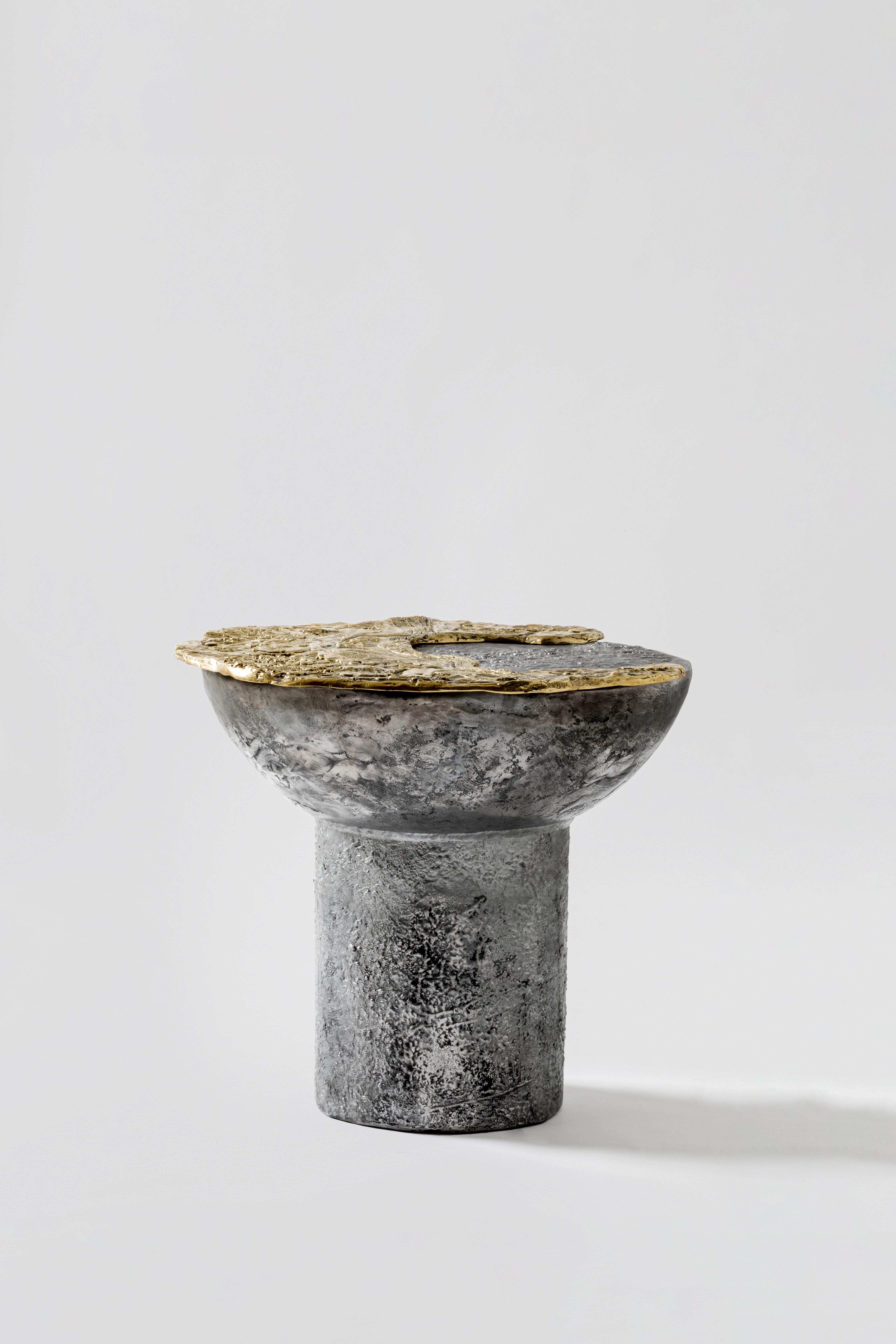 Mooncrater, Beistelltisch aus Aluminium, Wachsausguss und Bronze, Lunar Edition (Gegossen) im Angebot