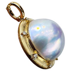 Moonhalo — Aurora Mabe Pearl & Diamond Pendant in Brushed Gold