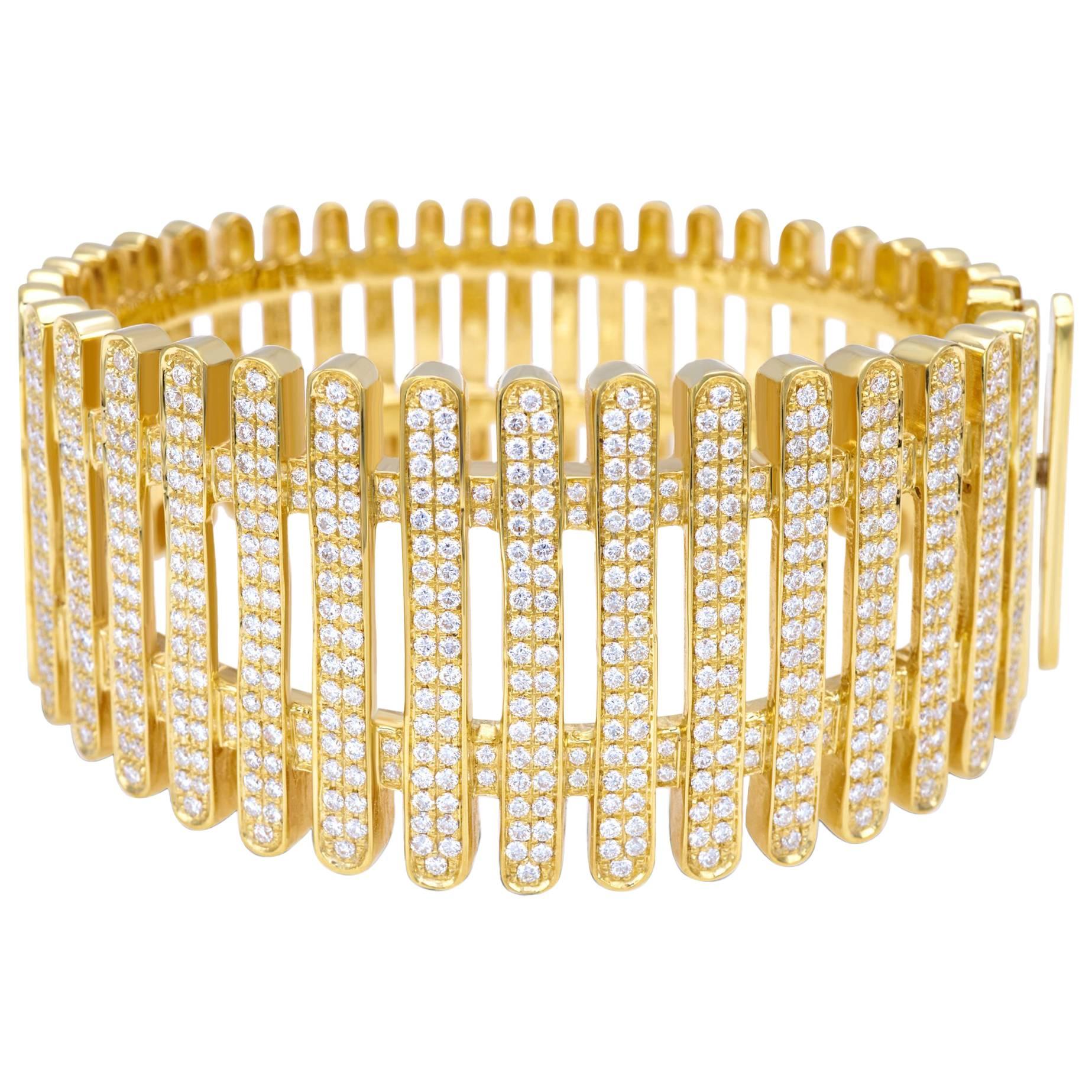 Moonlight Bangle in 18K Yellow Gold with White Diamonds