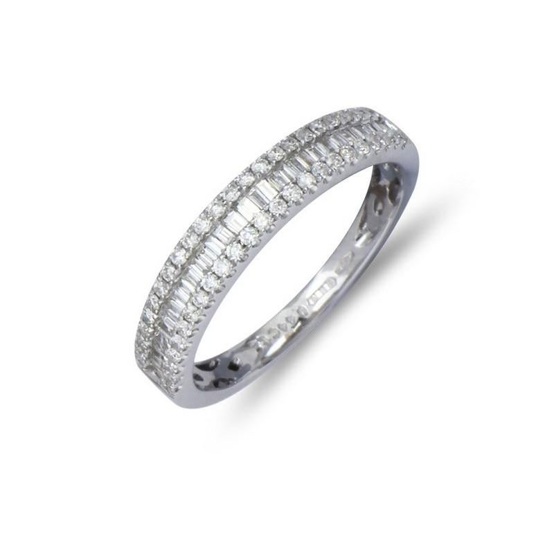 Diamond Carat Weight: This stunning ring showcases a total of 0.75 carats of diamonds. It features 46 round-cut diamonds and 23 baguette-cut diamonds, each carefully selected for their exceptional brilliance.

Gold Type: The ring is masterfully