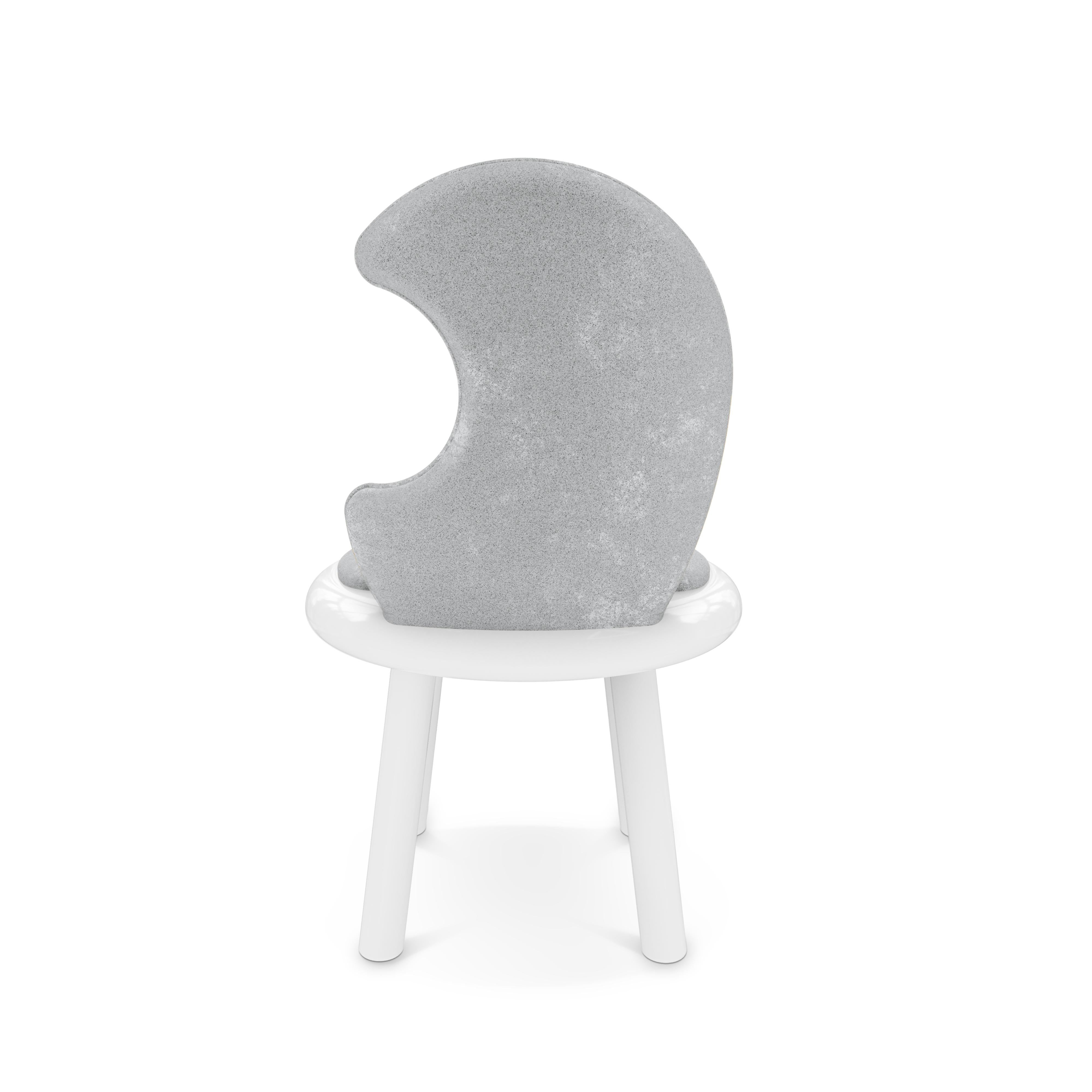 Portugais Moonlight Chair by MAGILORE - Chaise en velours gris pour enfants inspirée par la lune en vente