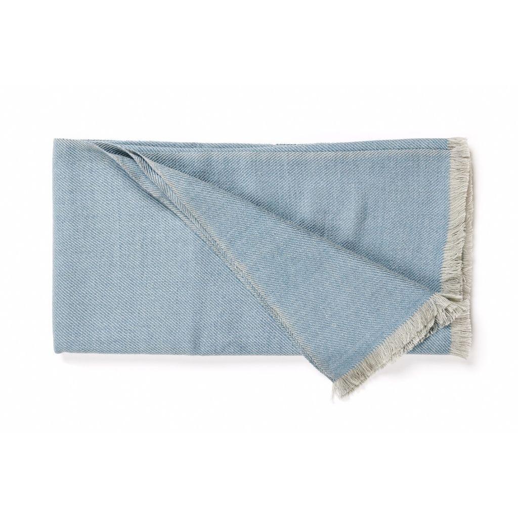 Moonlight Classic Handloom Throw / Decke in reinem, weichem Merino-Twill-Gewebe (Moderne) im Angebot