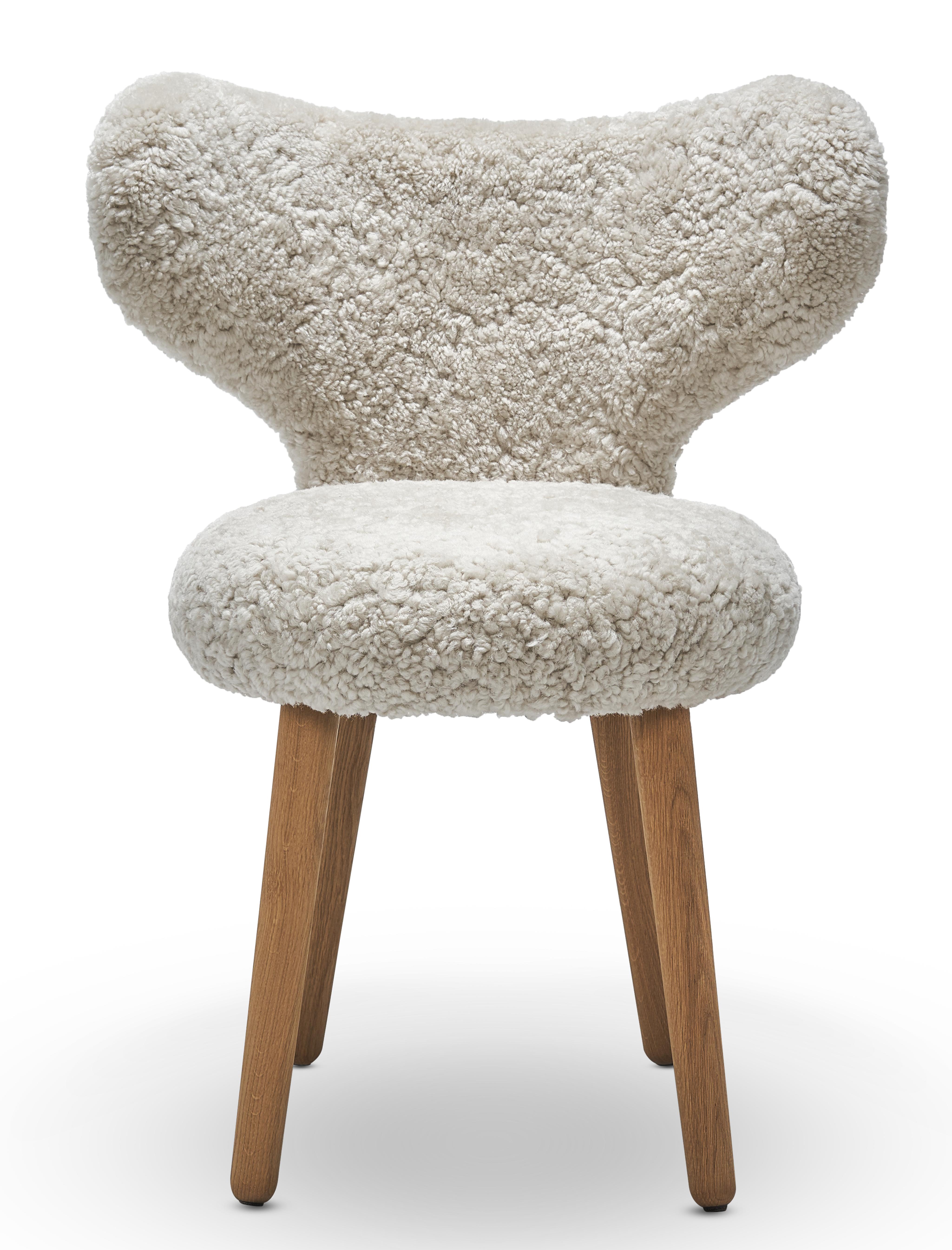 Danese Sedie WNG bianche con rivestimento in pelle di pecora Moonlight di Mazo Design in vendita