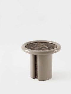 Mesa auxiliar Moonrise, mármol emperador oscuro, hecha a mano en Italia