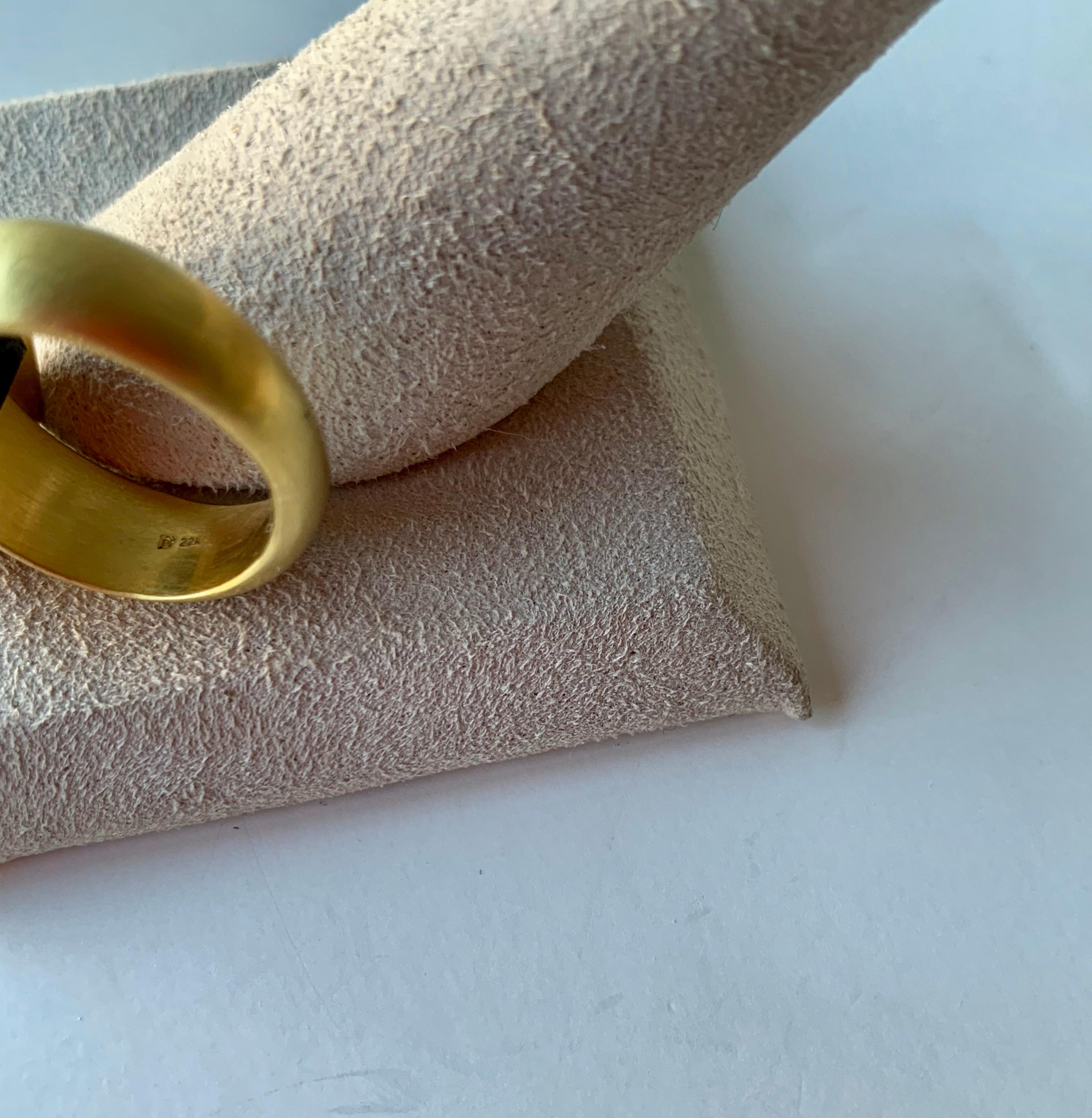 Oval Cut Moonstone 22 Karat Gold Yellow Gold Ring