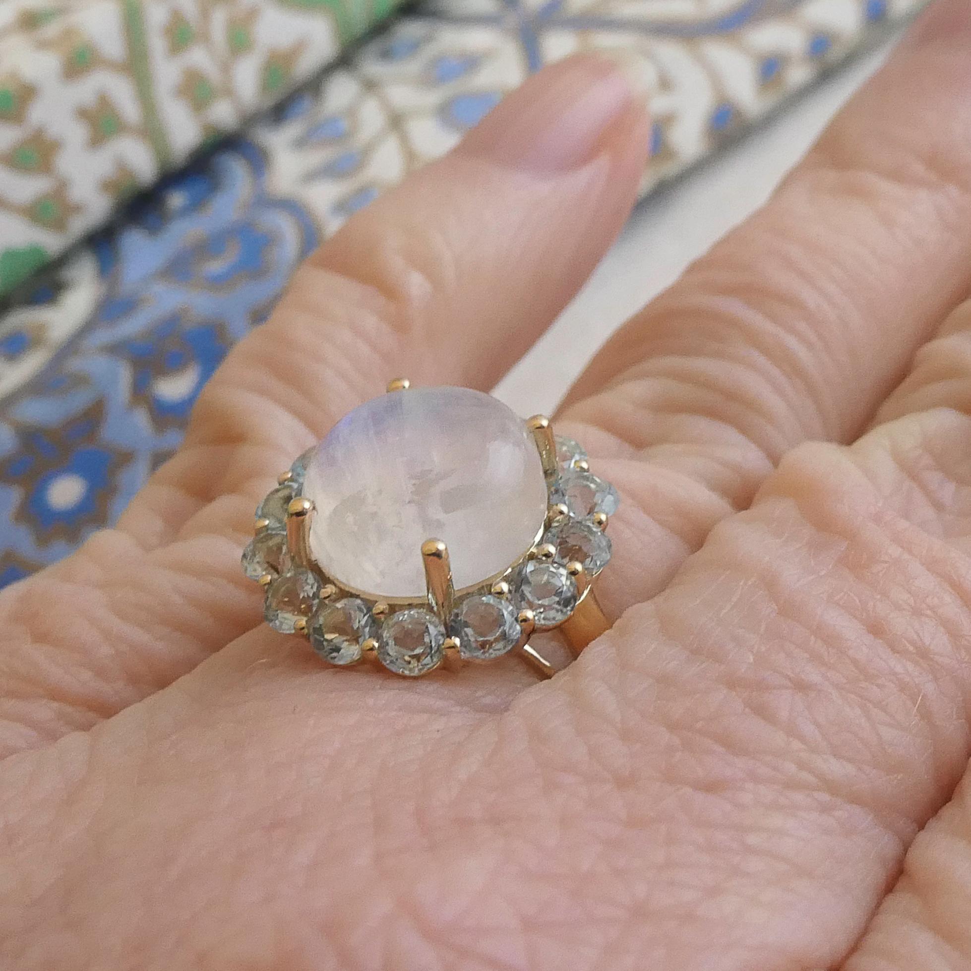 Pierre de lune et topaze bleue or jaune 14 carats  Bague taille 7 en vente 7
