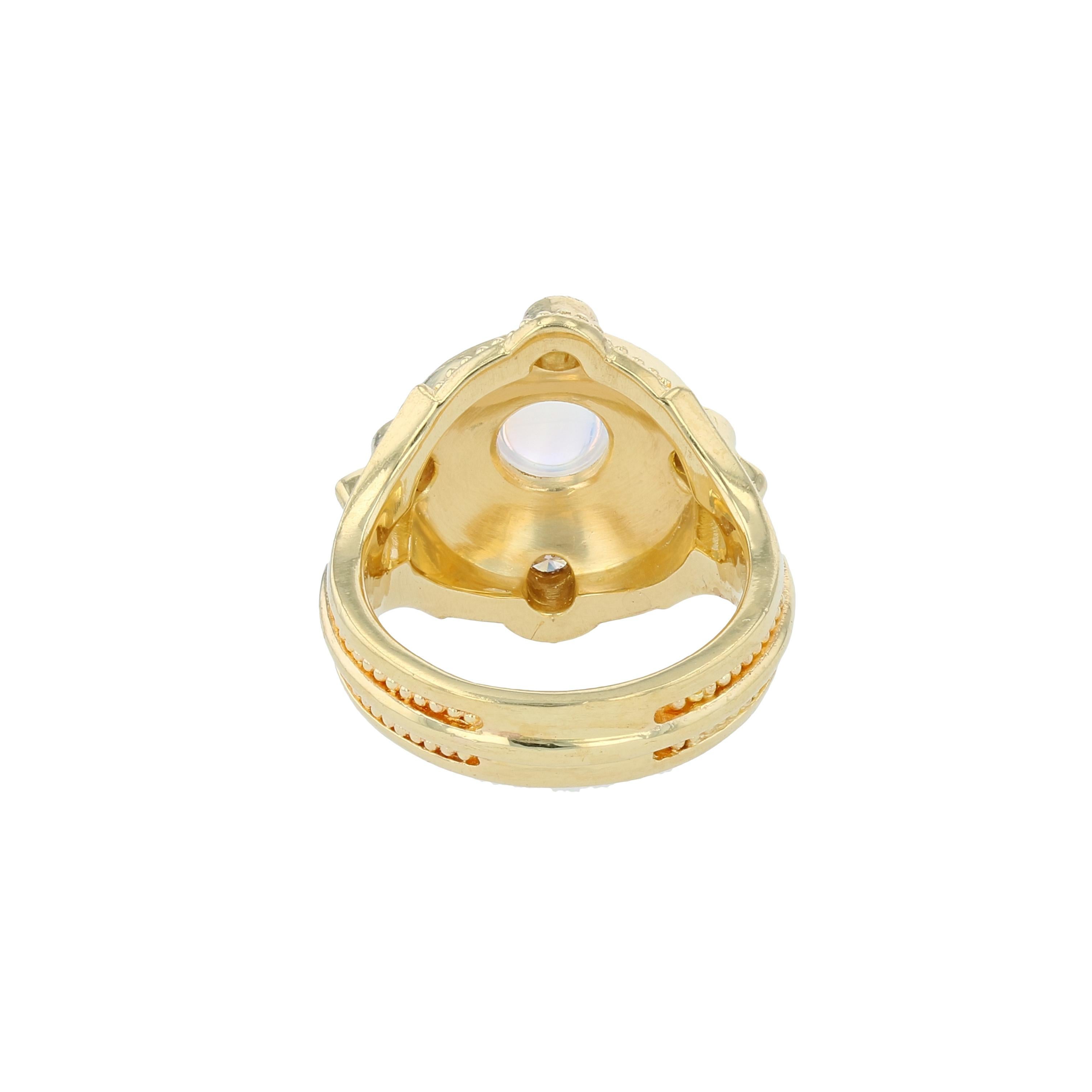 Bague cocktail granulée en or 18 carats, pierre de lune et diamant champagne Neuf à Mossrock, WA