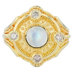 Anello Cocktail con pietra di luna e diamante champagne in oro 18 carati a granulazione