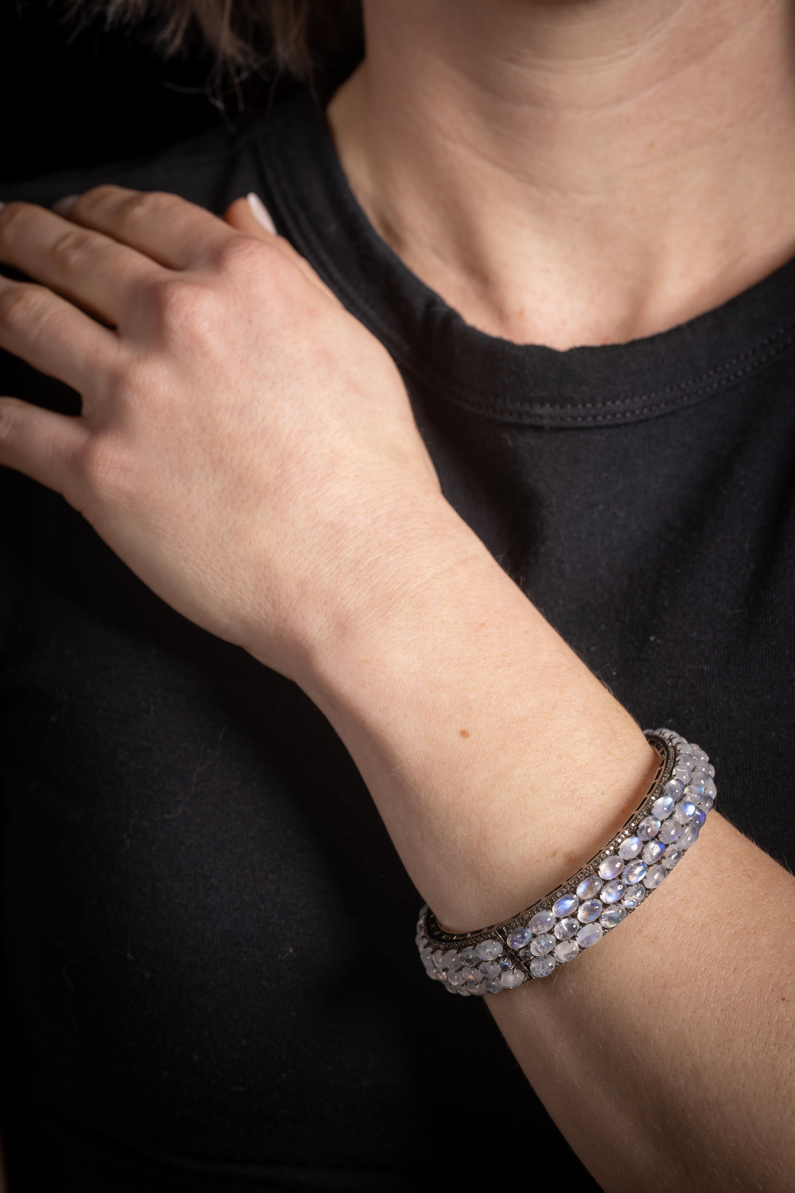 Bracelet en pierre de lune et diamant Excellent état - En vente à Nantucket, MA
