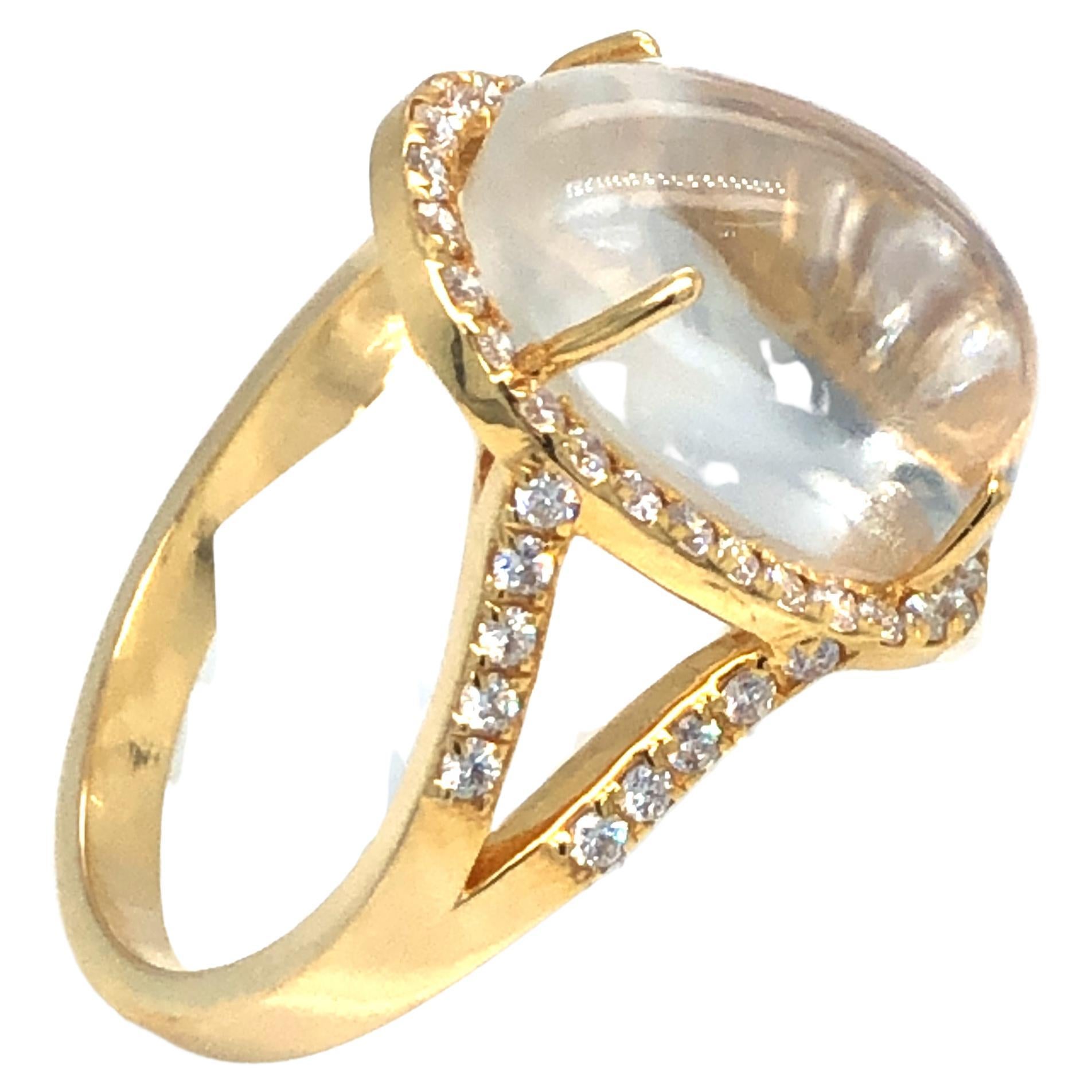 Moonstone and Diamond Ring 18K Yellow Gold For Sale