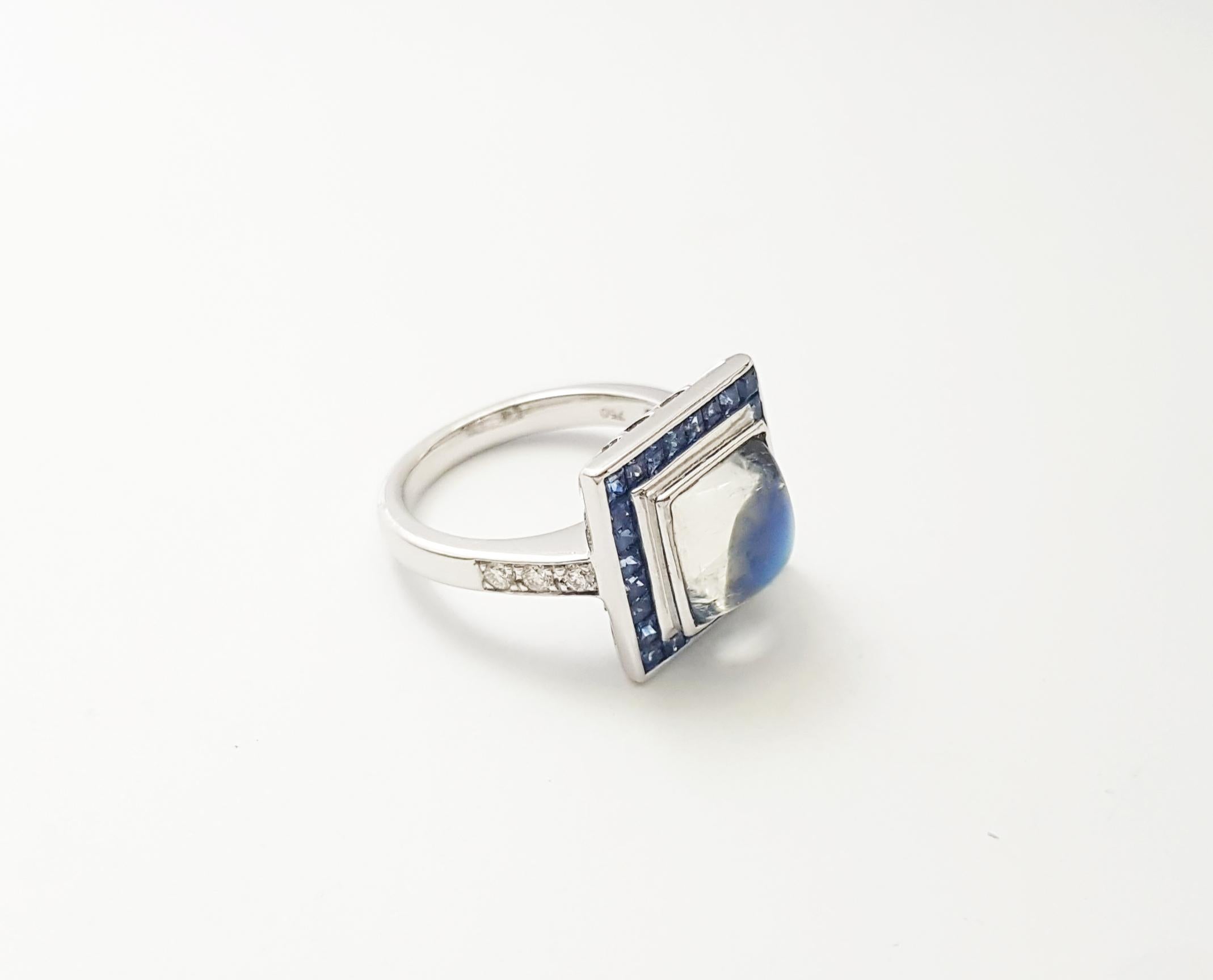 Ring mit Mondstein, blauem Saphir und Diamant in 18 Karat Weißgold Fassungen im Angebot 4