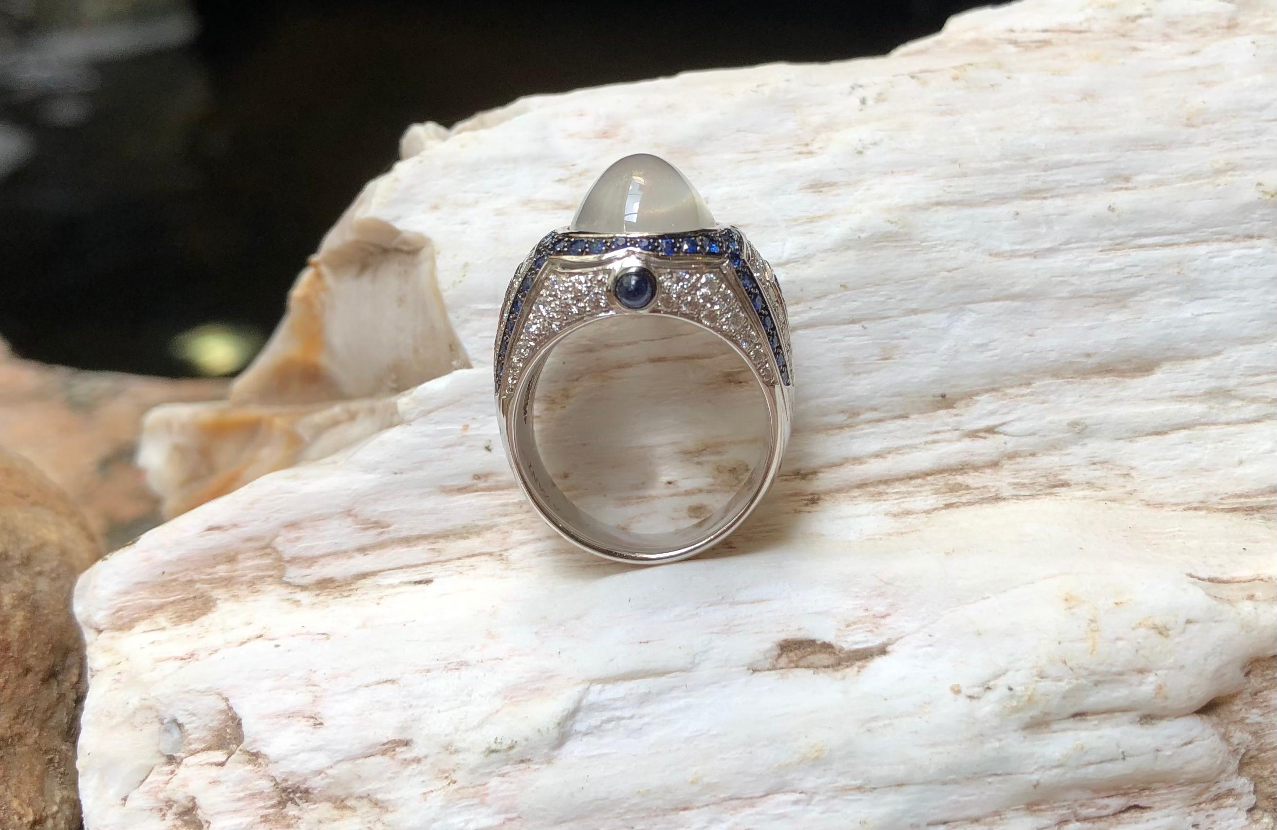 Moonstone, Blue Sapphire, Diamond and Black Diamond Ring in 18 Karat White Gold For Sale 1